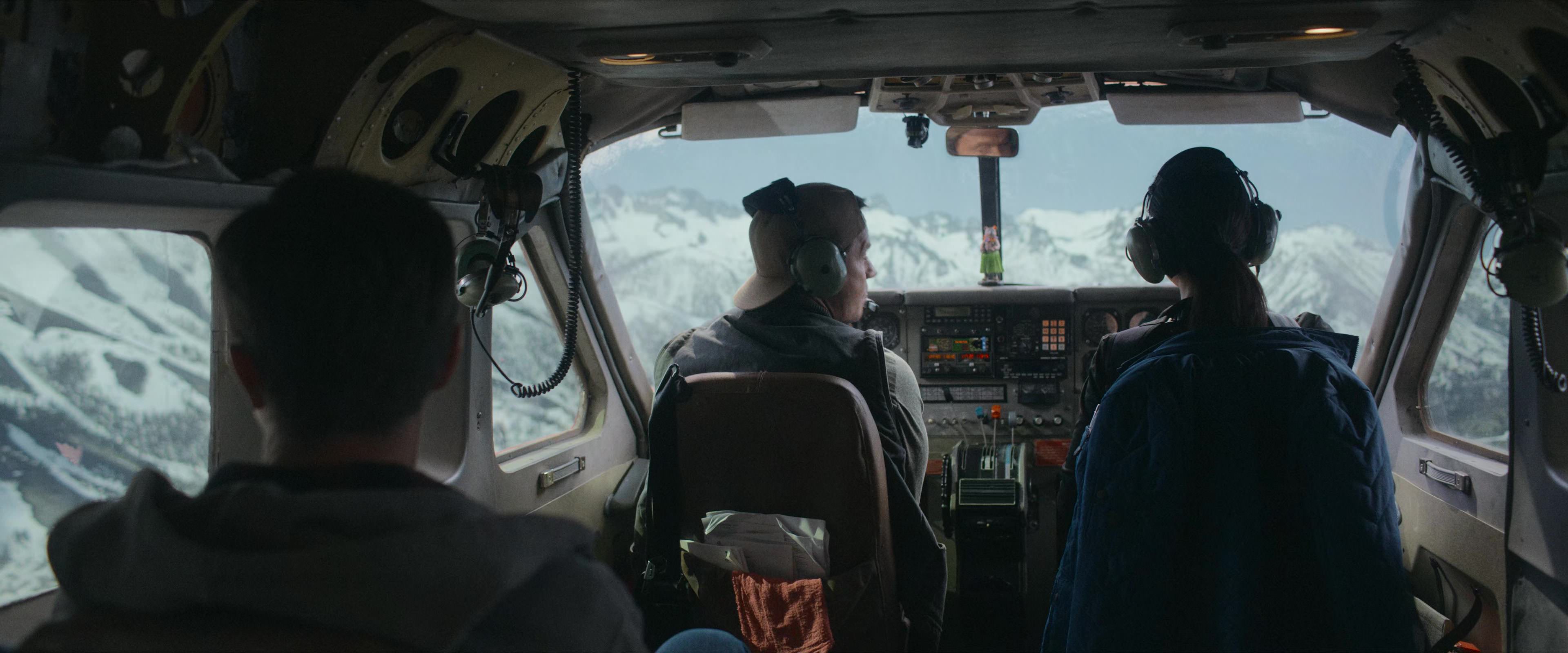 Flight Risk (2025) [4K] HD screenshot 1481