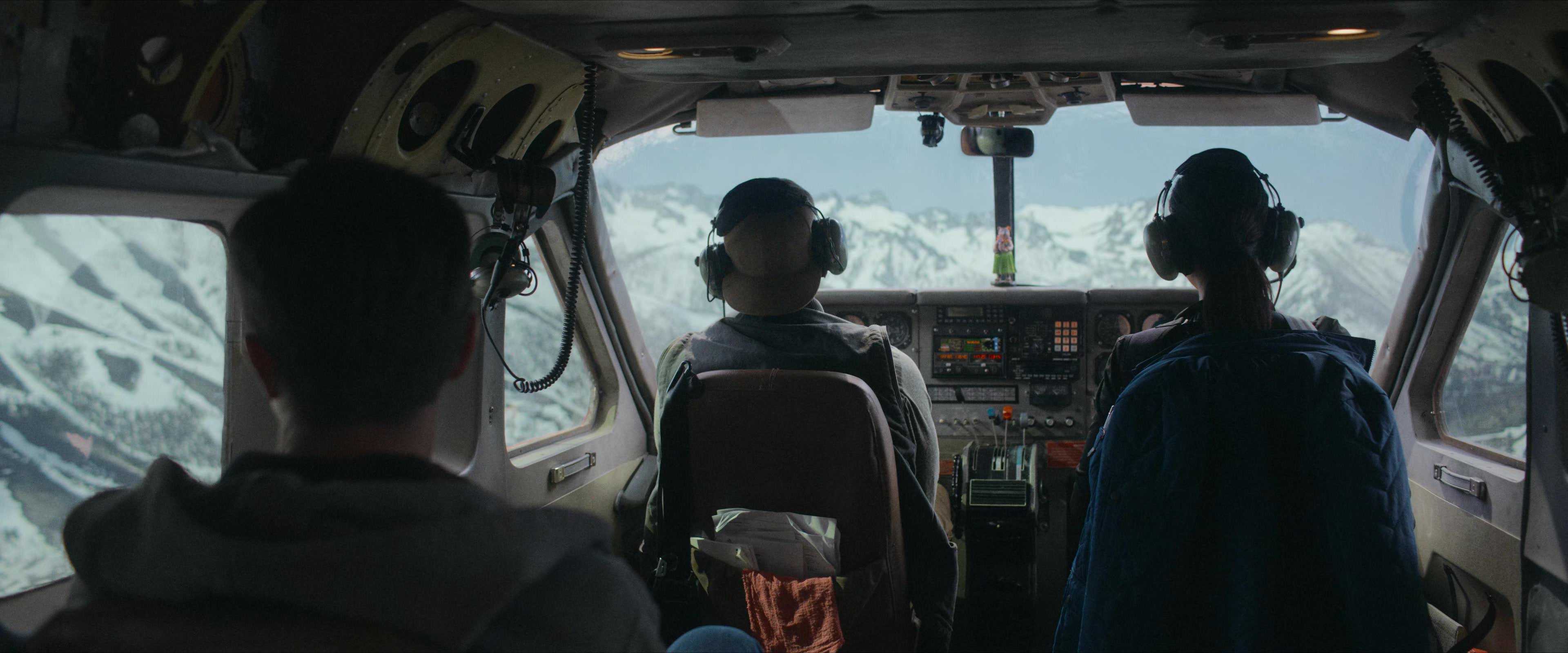 Flight Risk (2025) [4K] screencap 1482