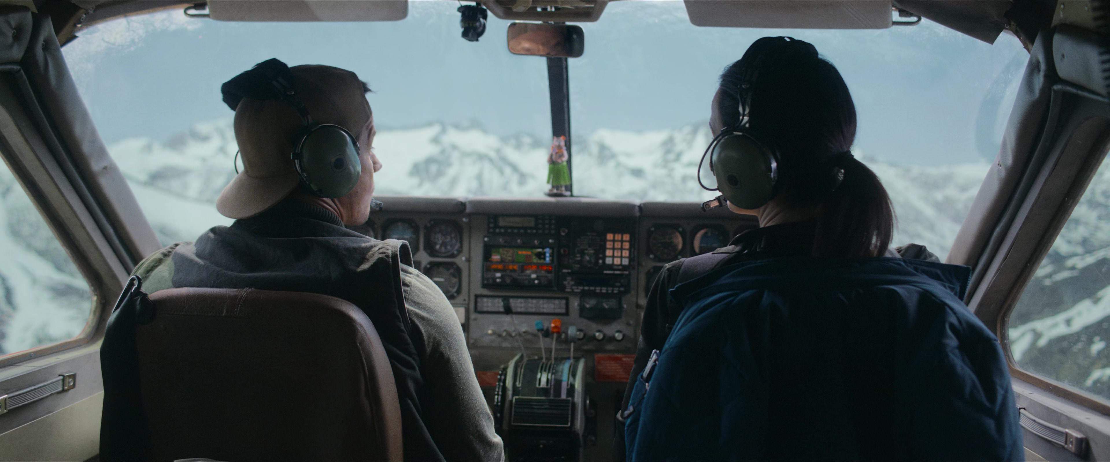 Flight Risk (2025) [4K] screencap 1503