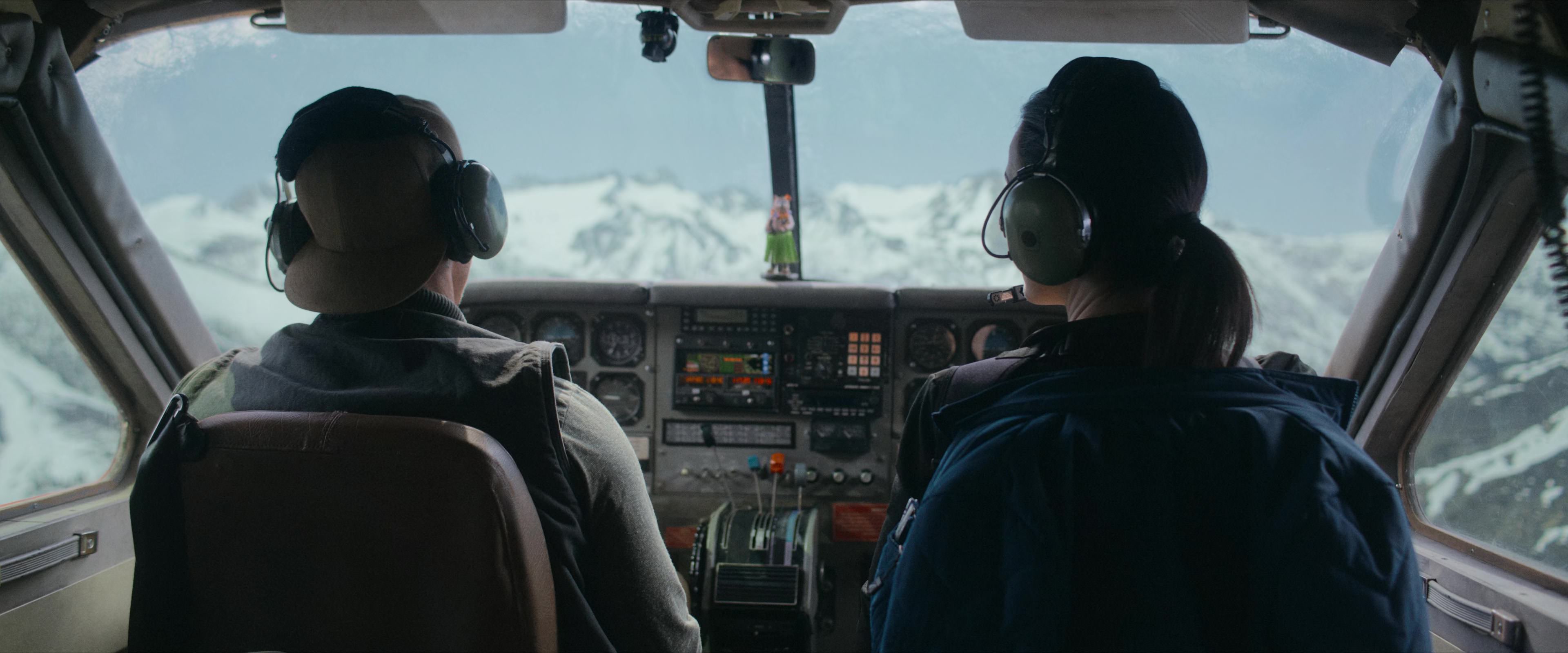 Flight Risk (2025) [4K] HD screenshot 1505