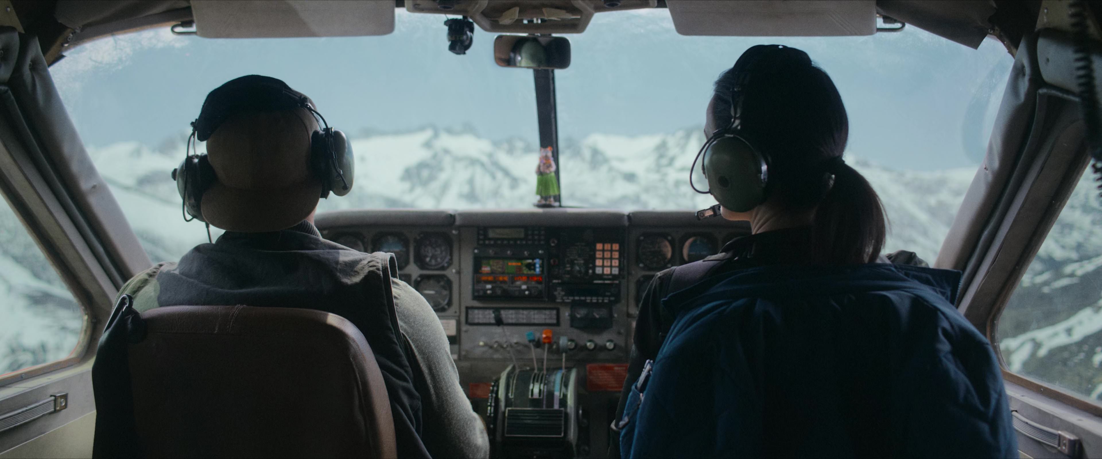 Flight Risk (2025) [4K] HD screenshot 1508