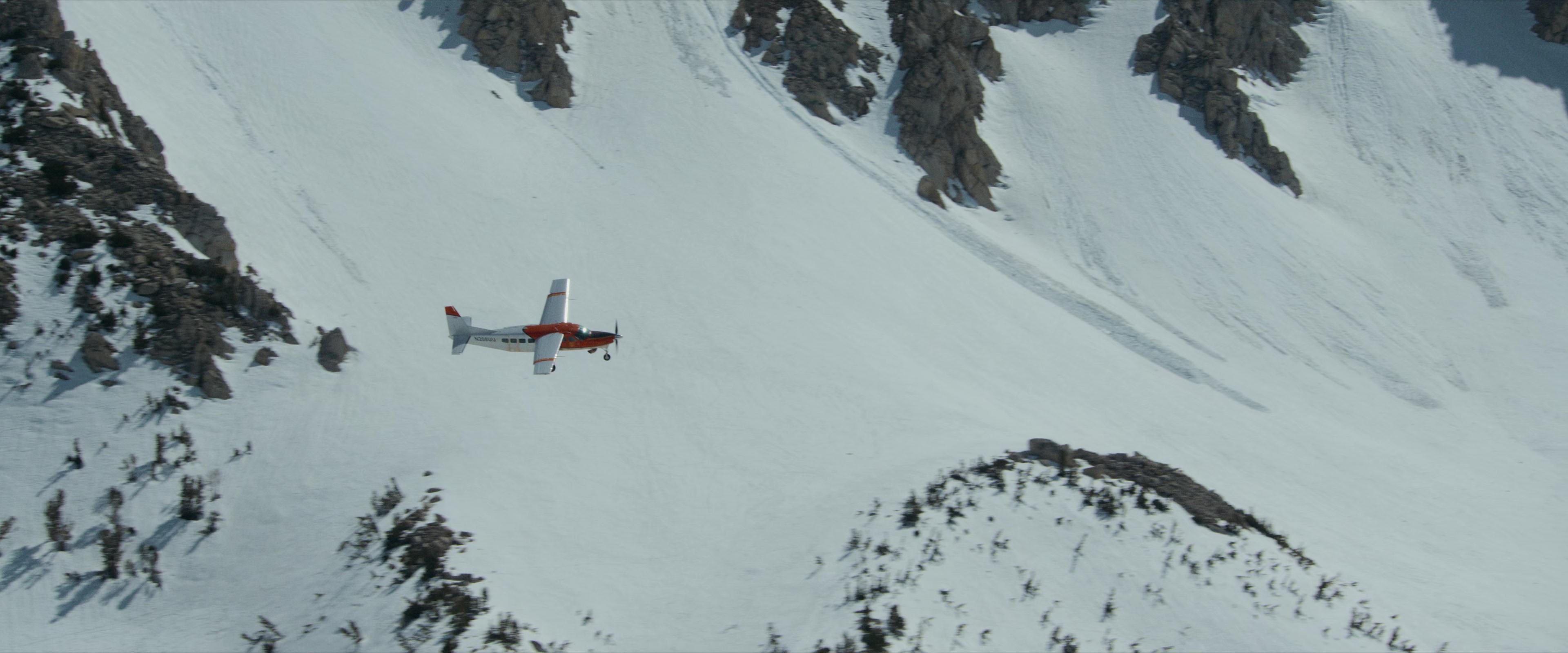 Flight Risk (2025) [4K] HD screenshot 1589