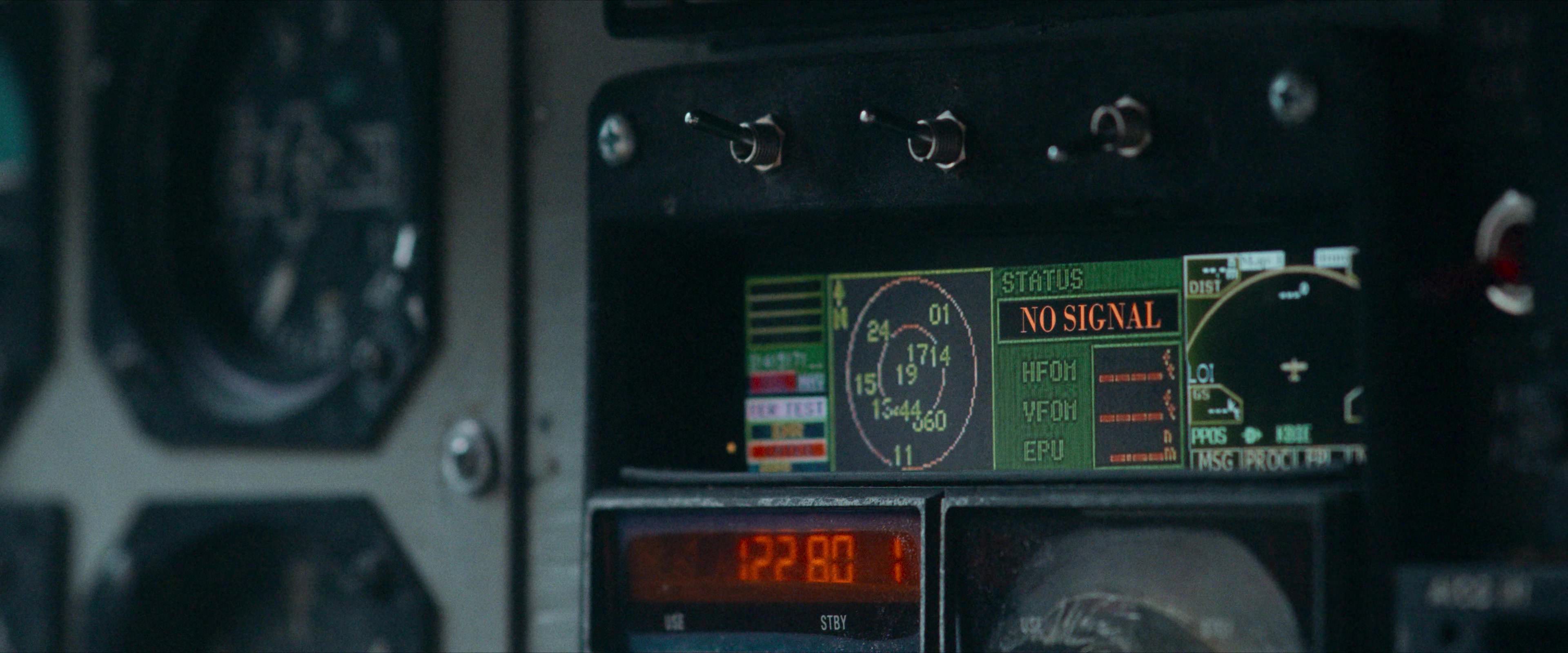 Flight Risk (2025) [4K] screencap 1605
