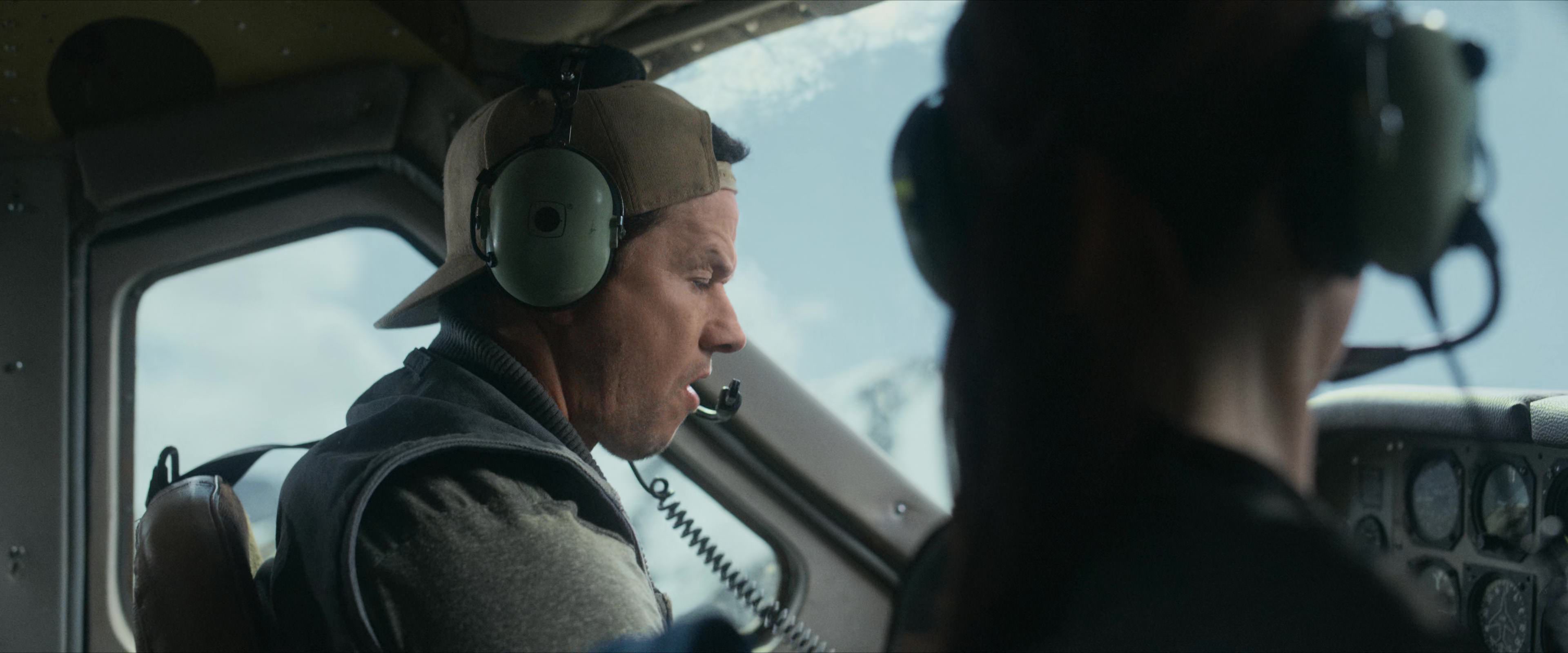 Flight Risk (2025) [4K] HD screenshot 1613