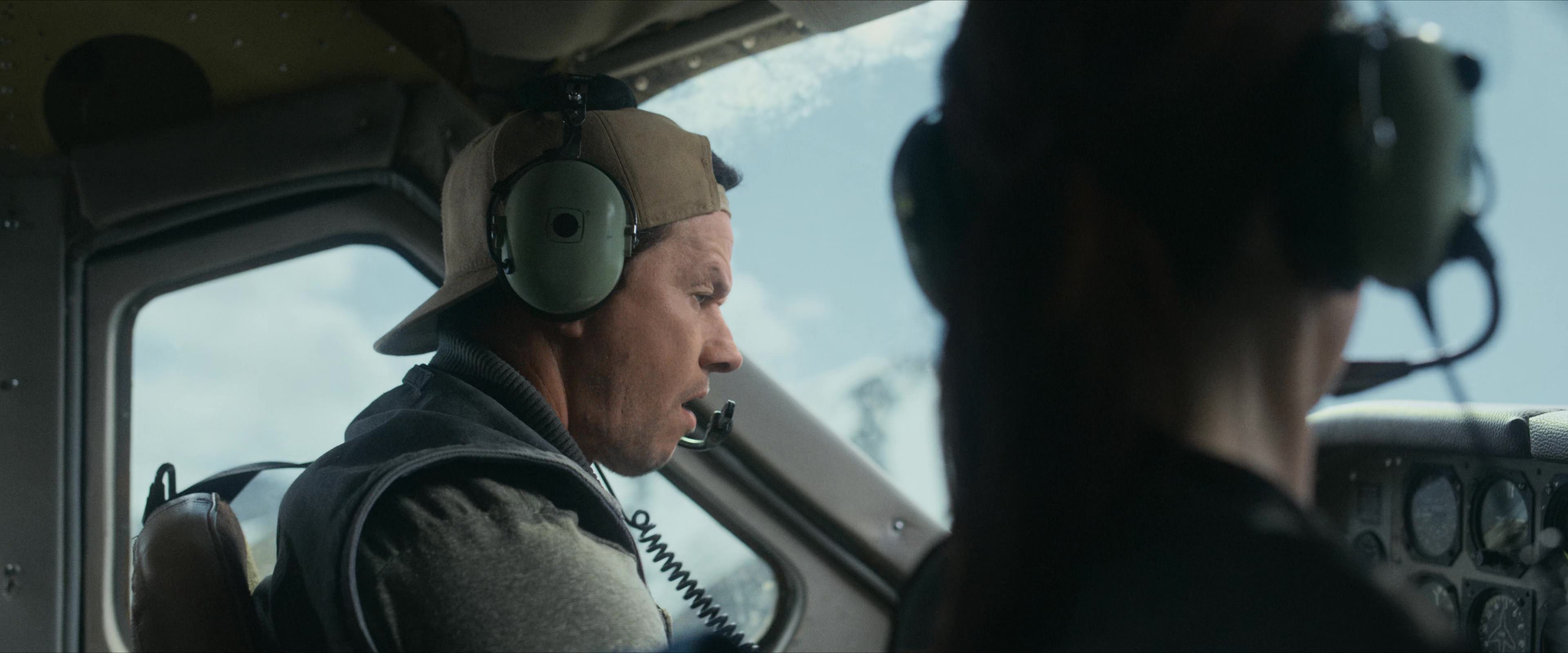 Flight Risk (2025) [4K] screencap 1614