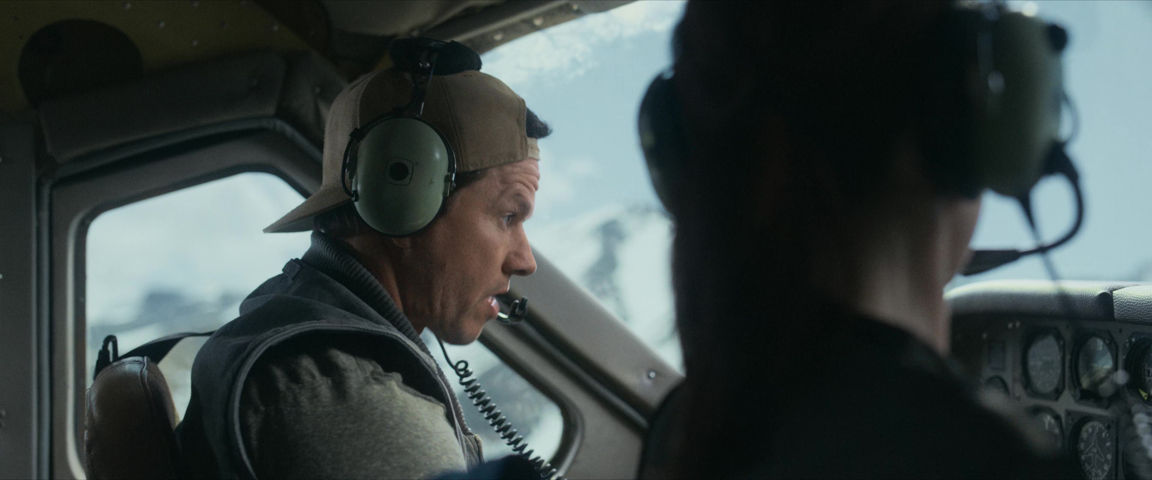 Flight Risk (2025) [4K] HD screenshot 1619
