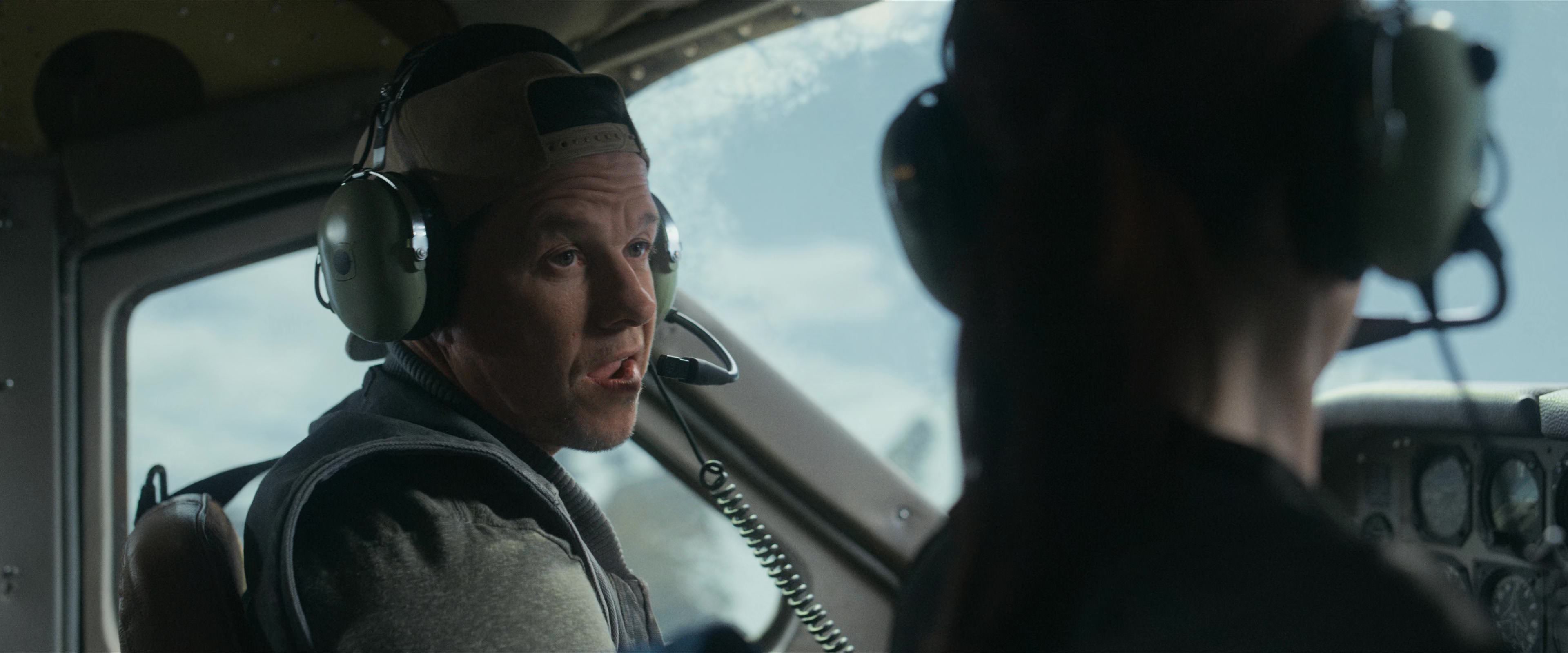 Flight Risk (2025) [4K] HD screenshot 1631
