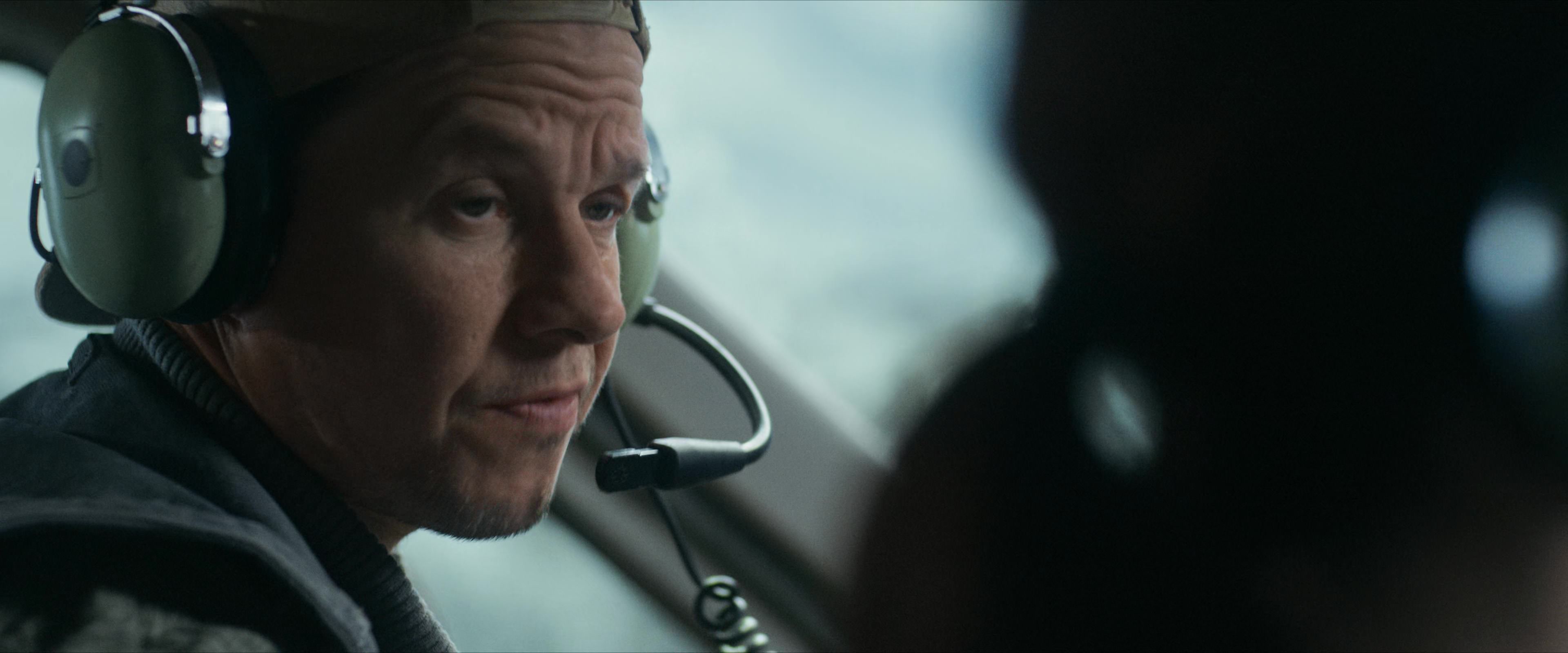 Flight Risk (2025) [4K] screencap 1635
