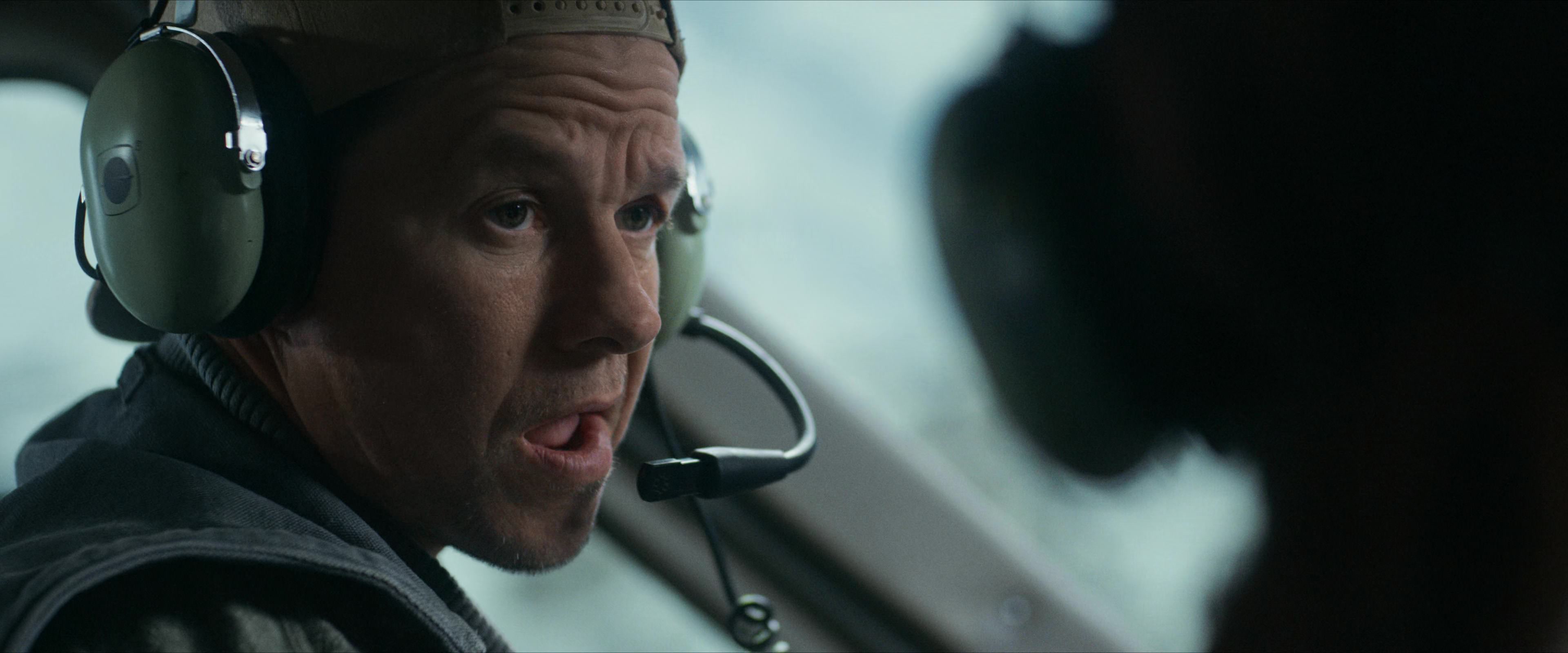 Flight Risk (2025) [4K] HD screenshot 1637