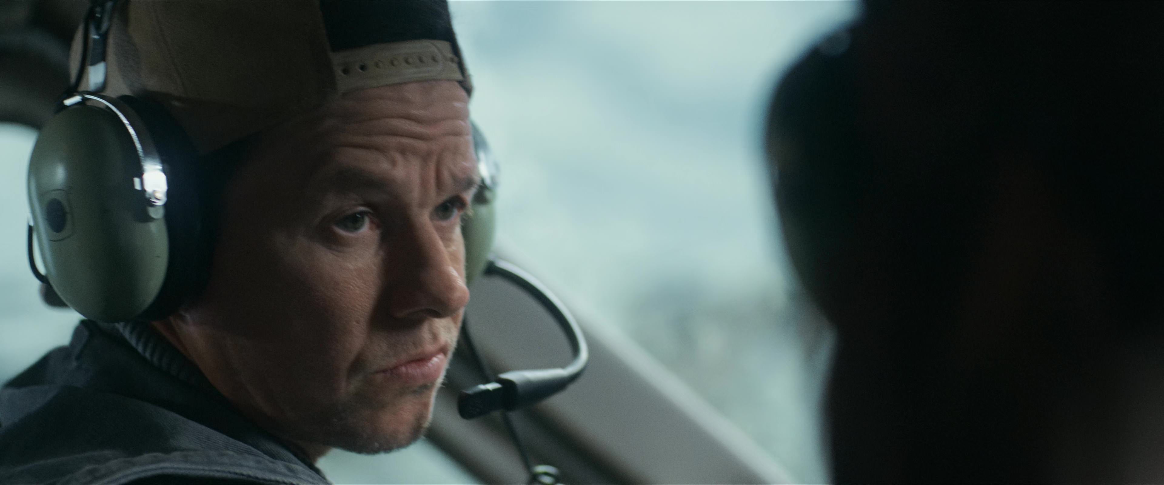 Flight Risk (2025) [4K] HD screenshot 1643