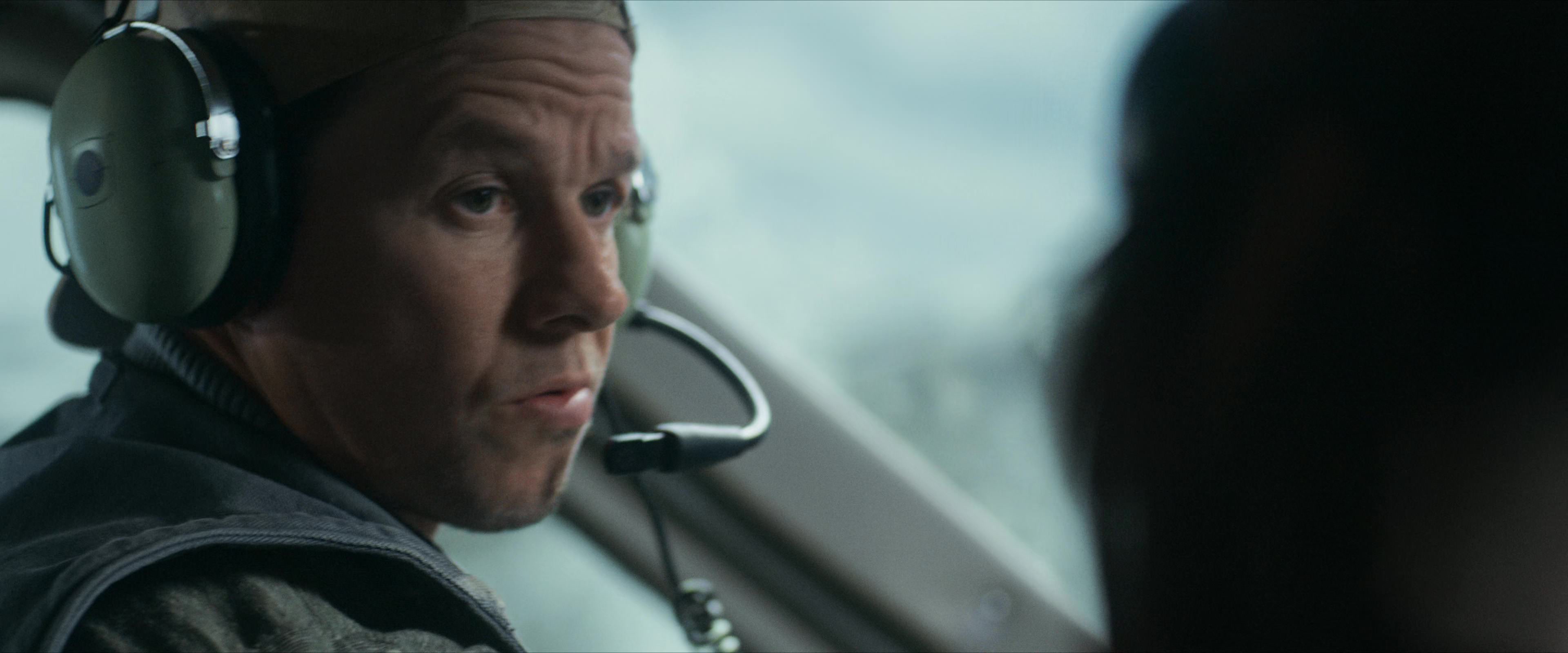 Flight Risk (2025) [4K] screencap 1644
