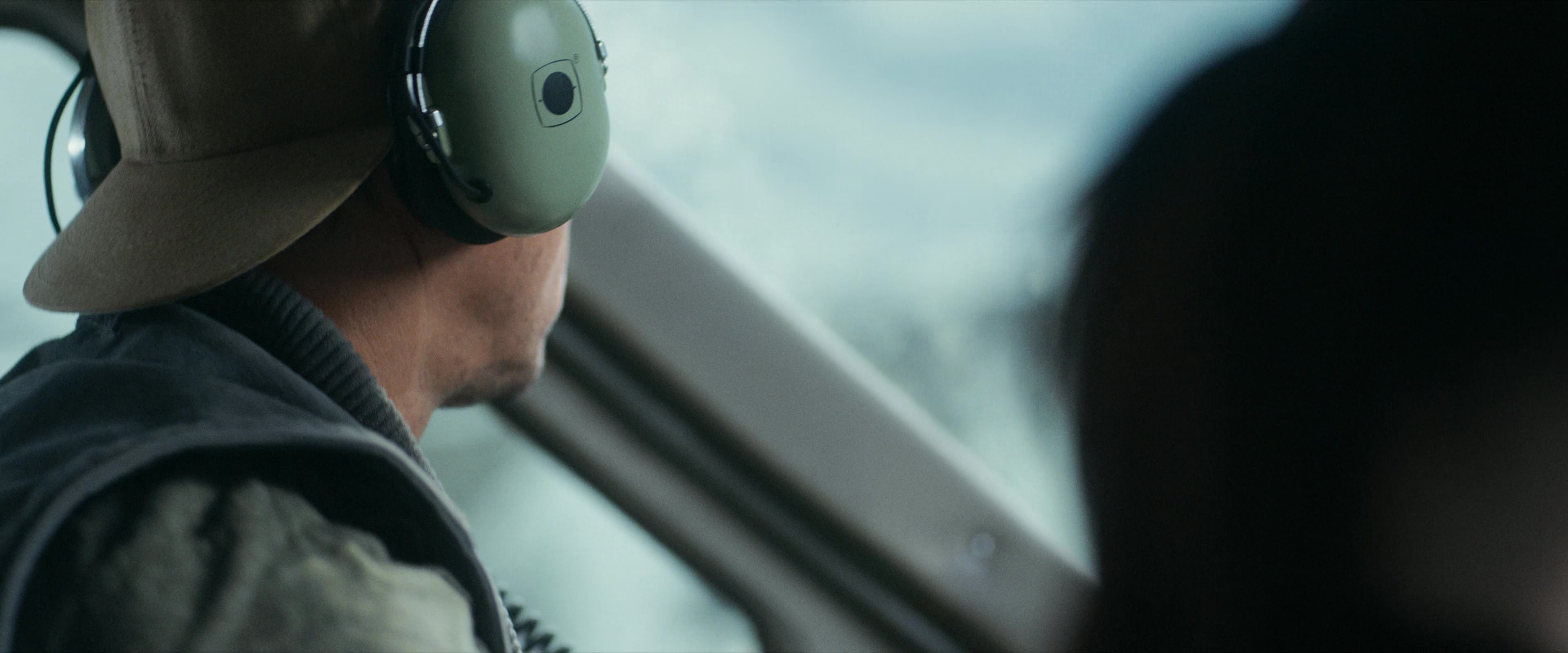 Flight Risk (2025) [4K] HD screenshot 1646