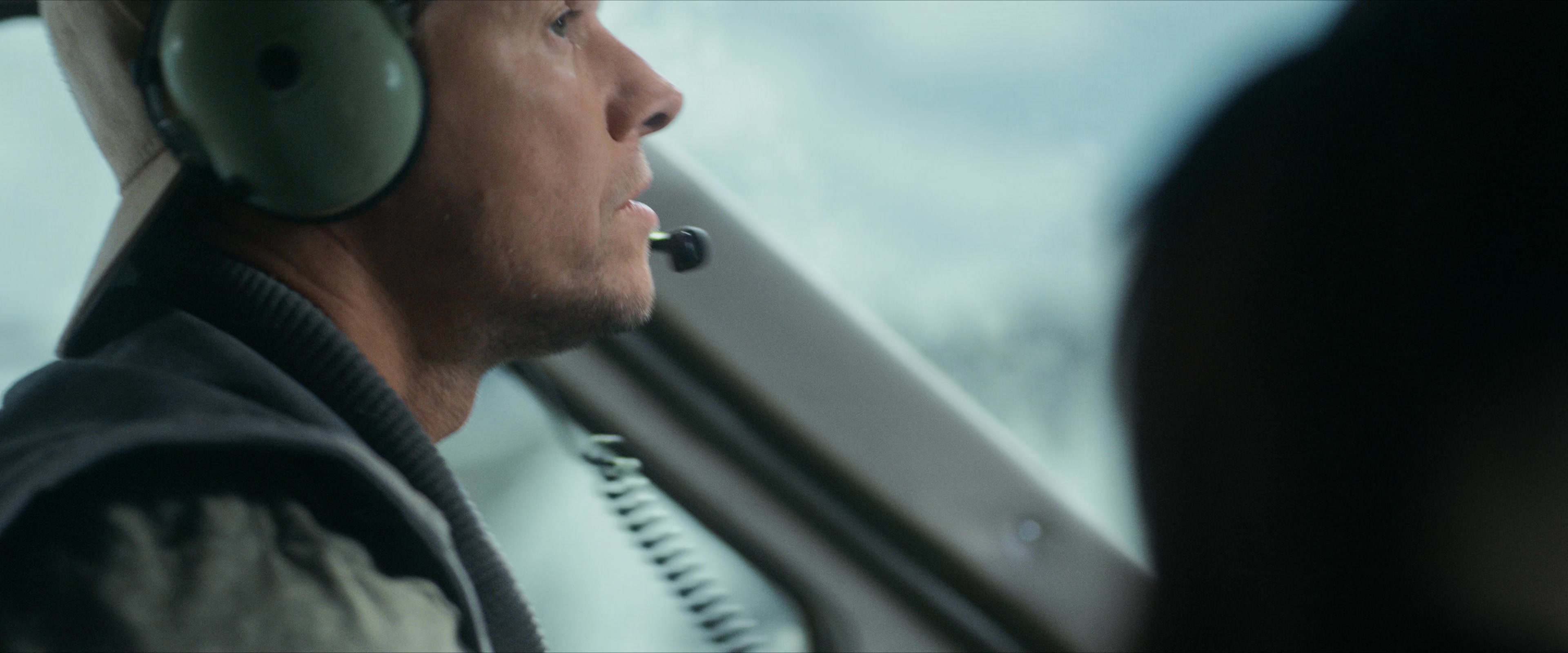 Flight Risk (2025) [4K] screencap 1647