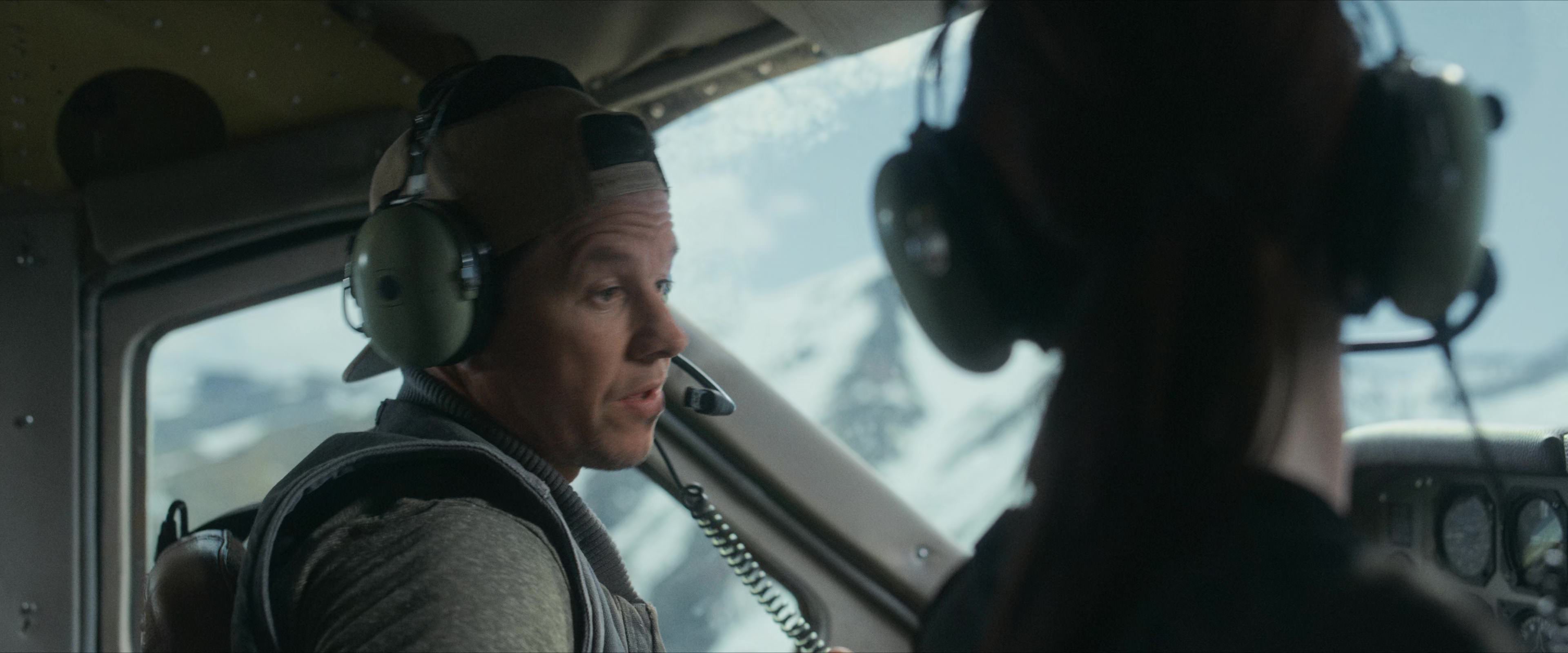 Flight Risk (2025) [4K] HD screenshot 1670