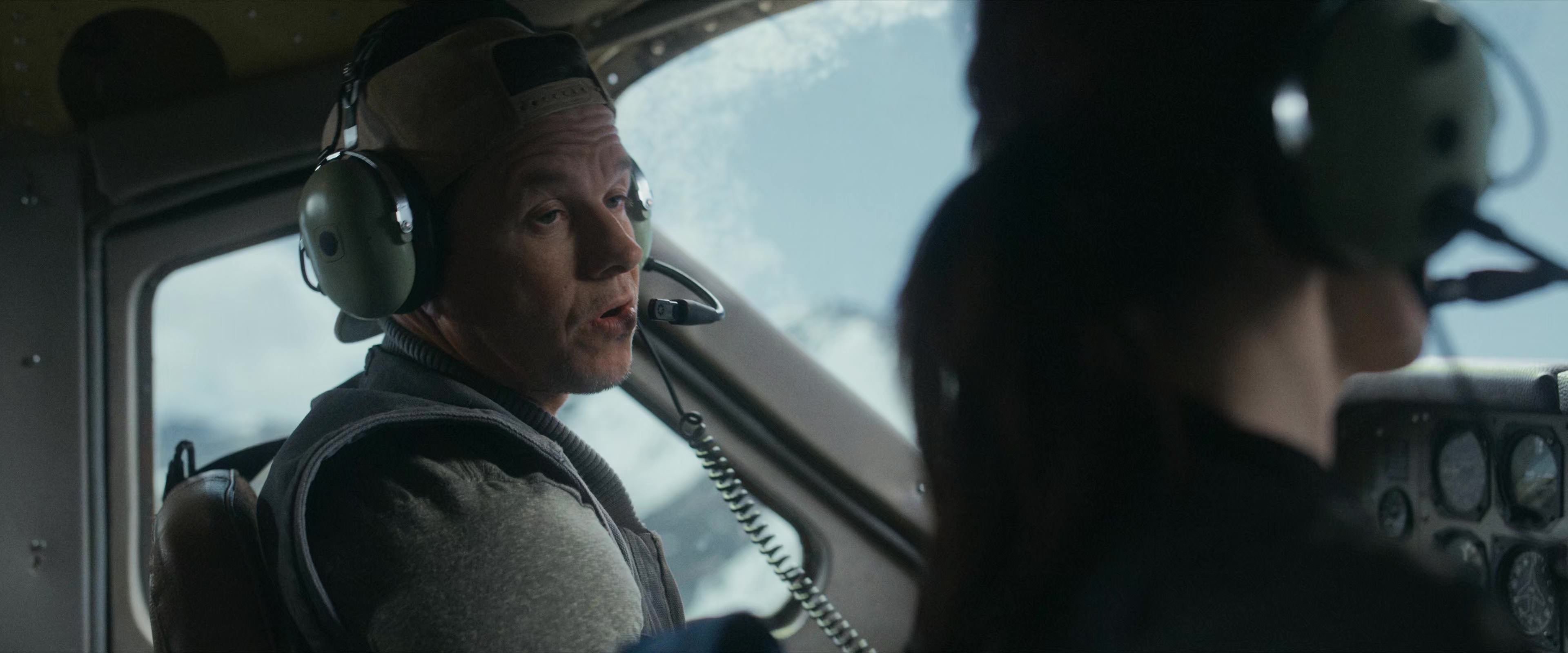 Flight Risk (2025) [4K] HD screenshot 1679