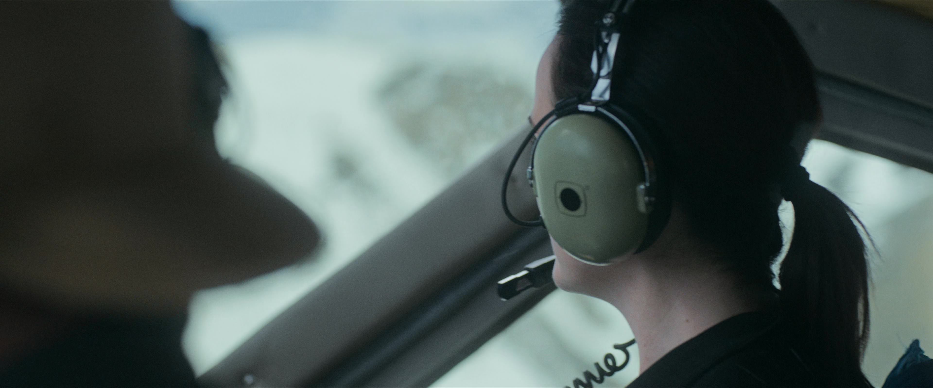 Flight Risk (2025) [4K] screencap 1686