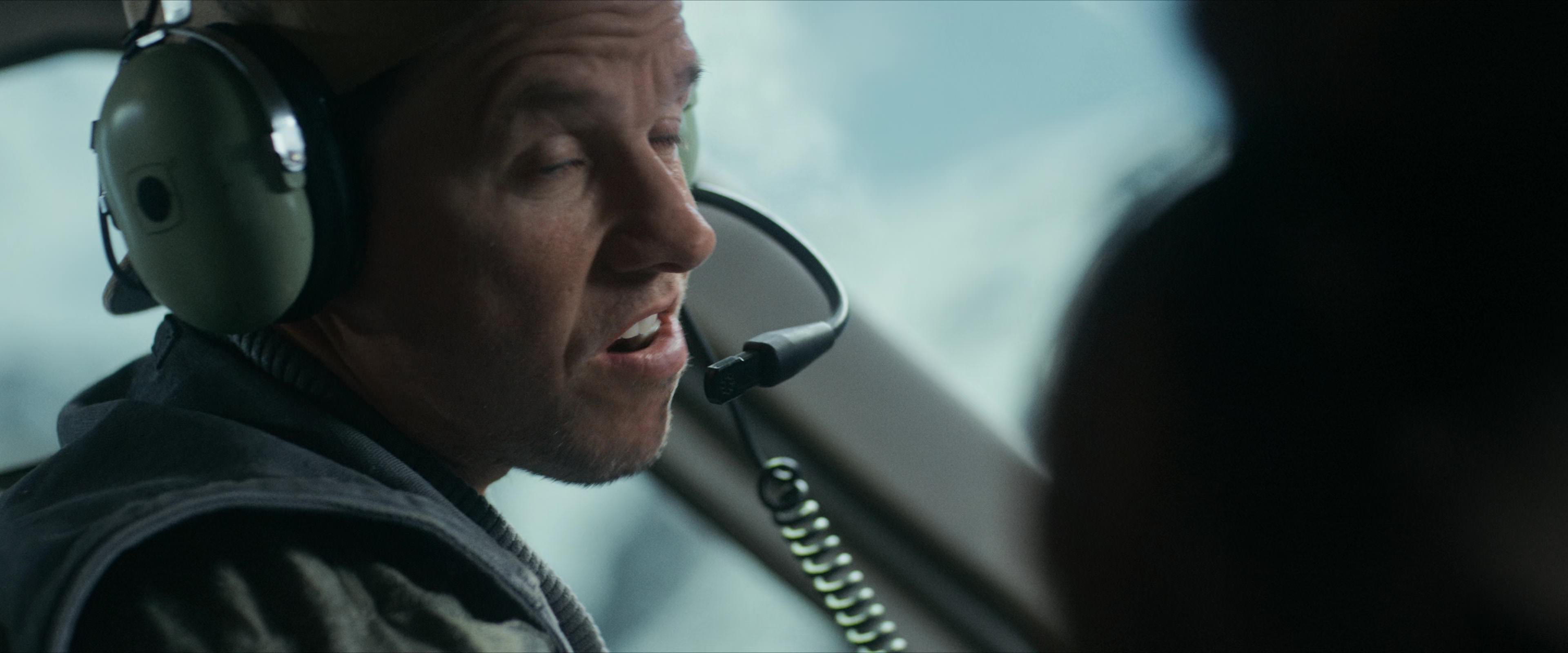 Flight Risk (2025) [4K] screencap 1689