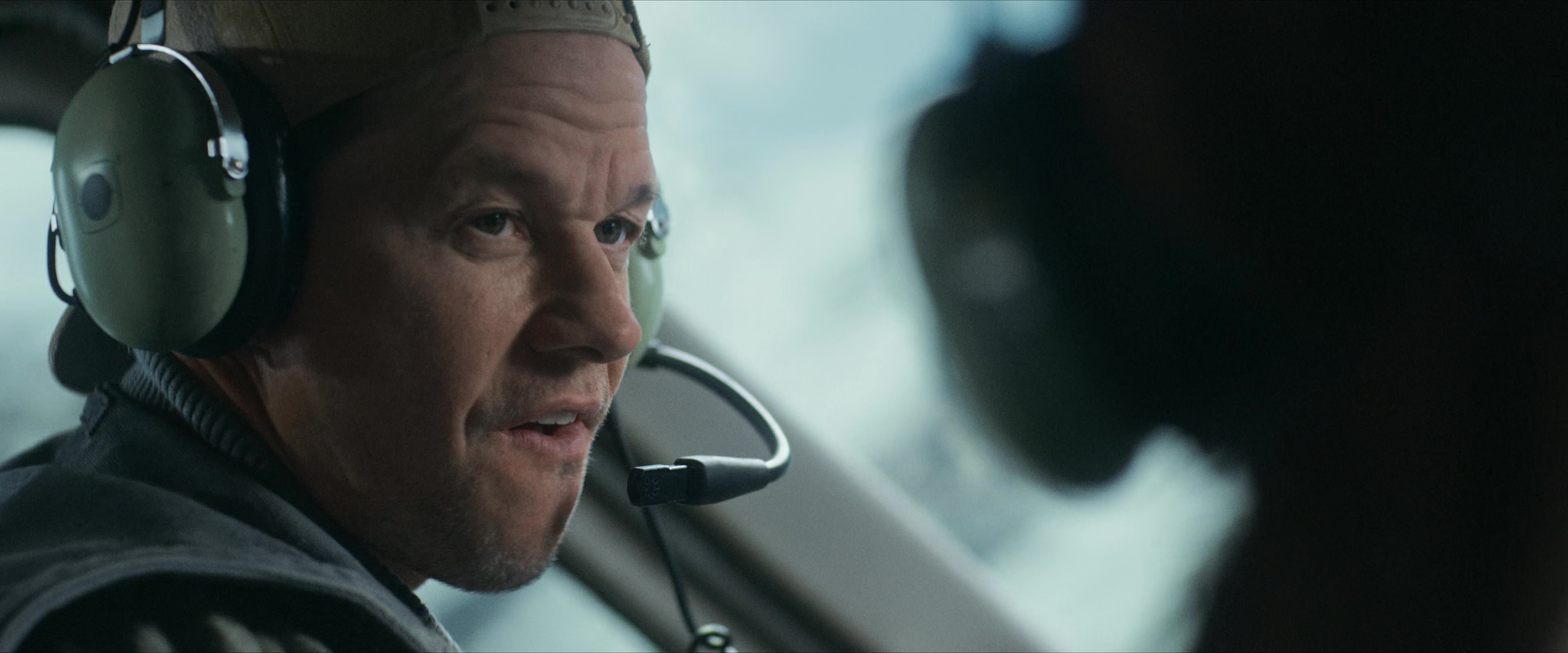 Flight Risk (2025) [4K] HD screenshot 1694