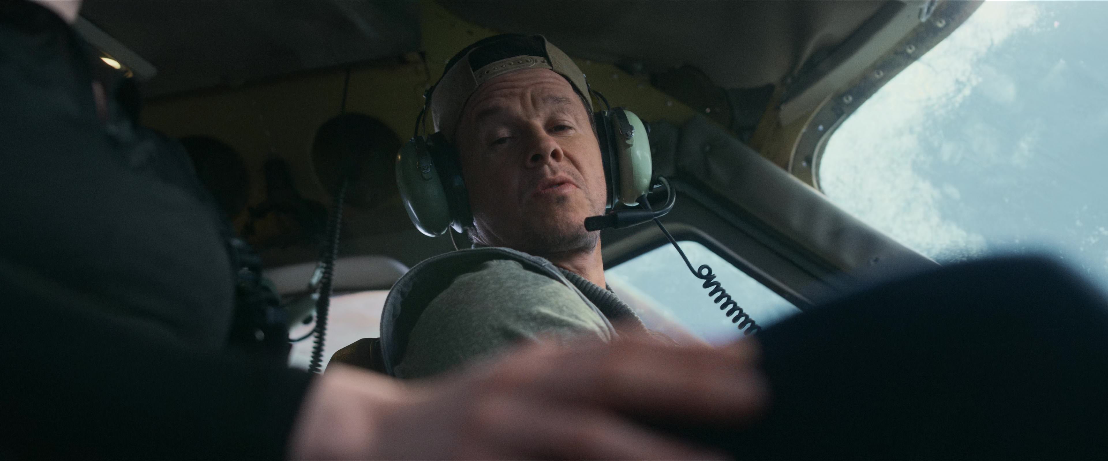 Flight Risk (2025) [4K] HD screenshot 1739