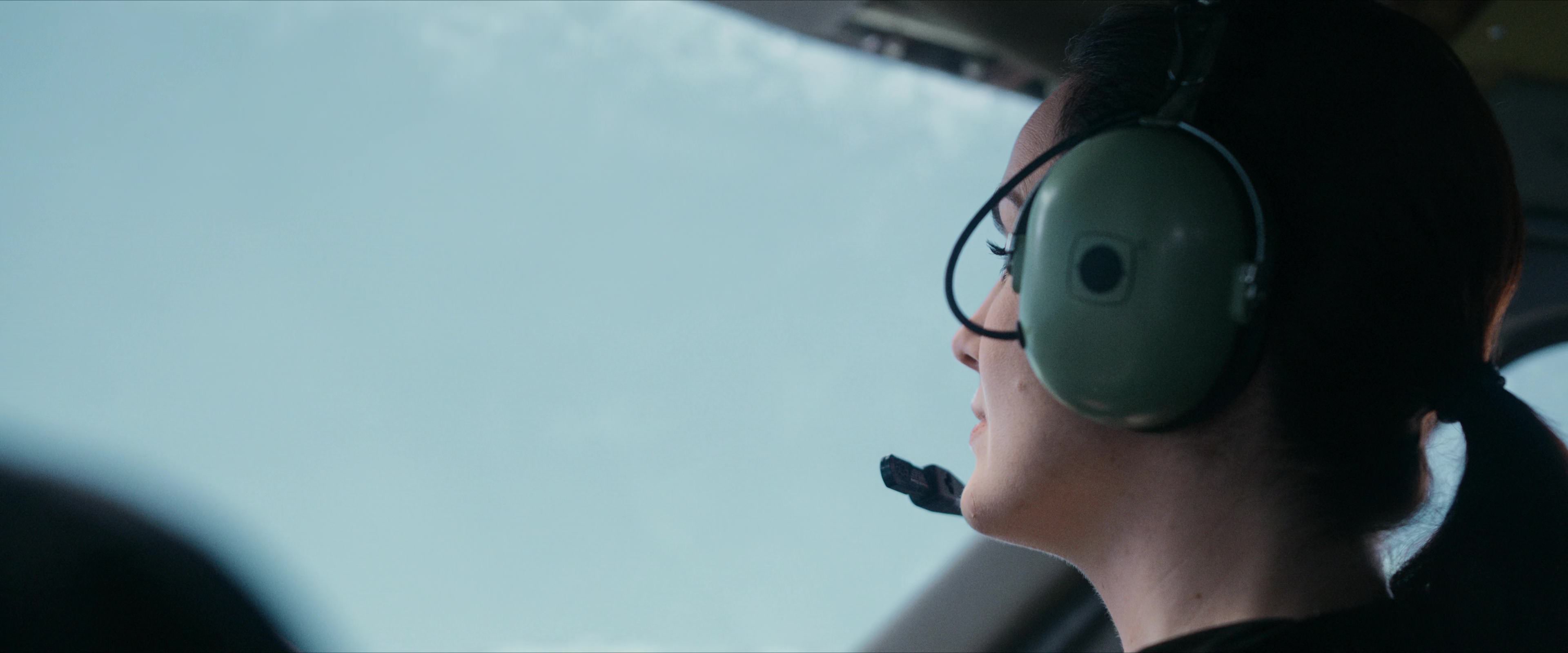 Flight Risk (2025) [4K] screencap 1755