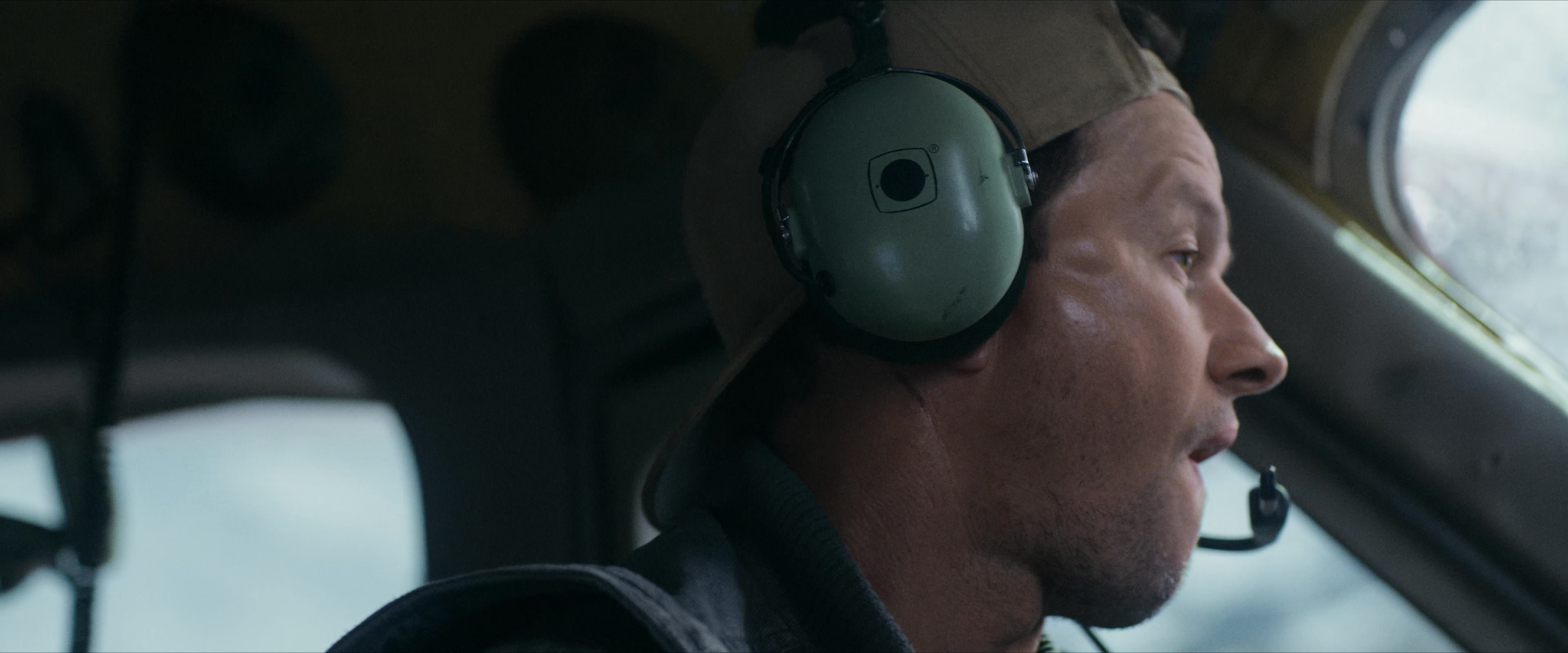 Flight Risk (2025) [4K] screencap 1809