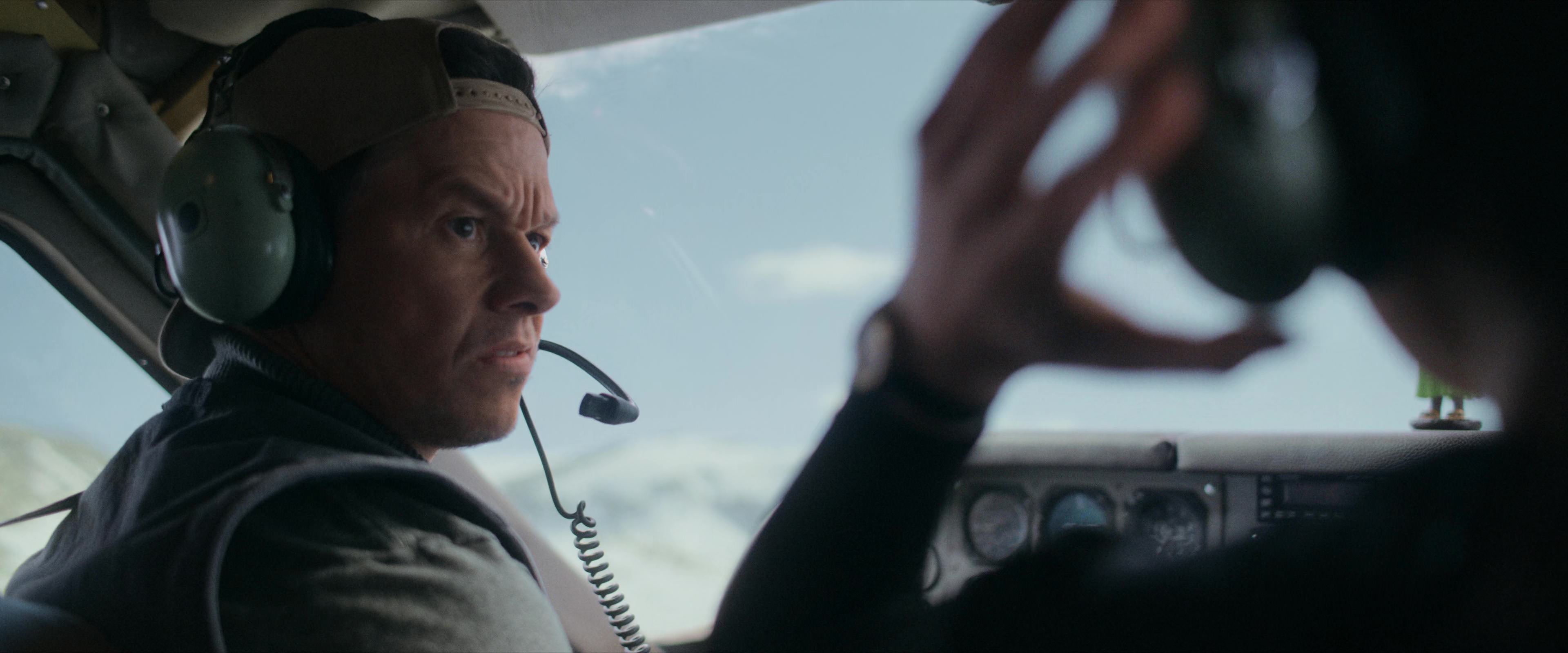 Flight Risk (2025) [4K] movie still 2086