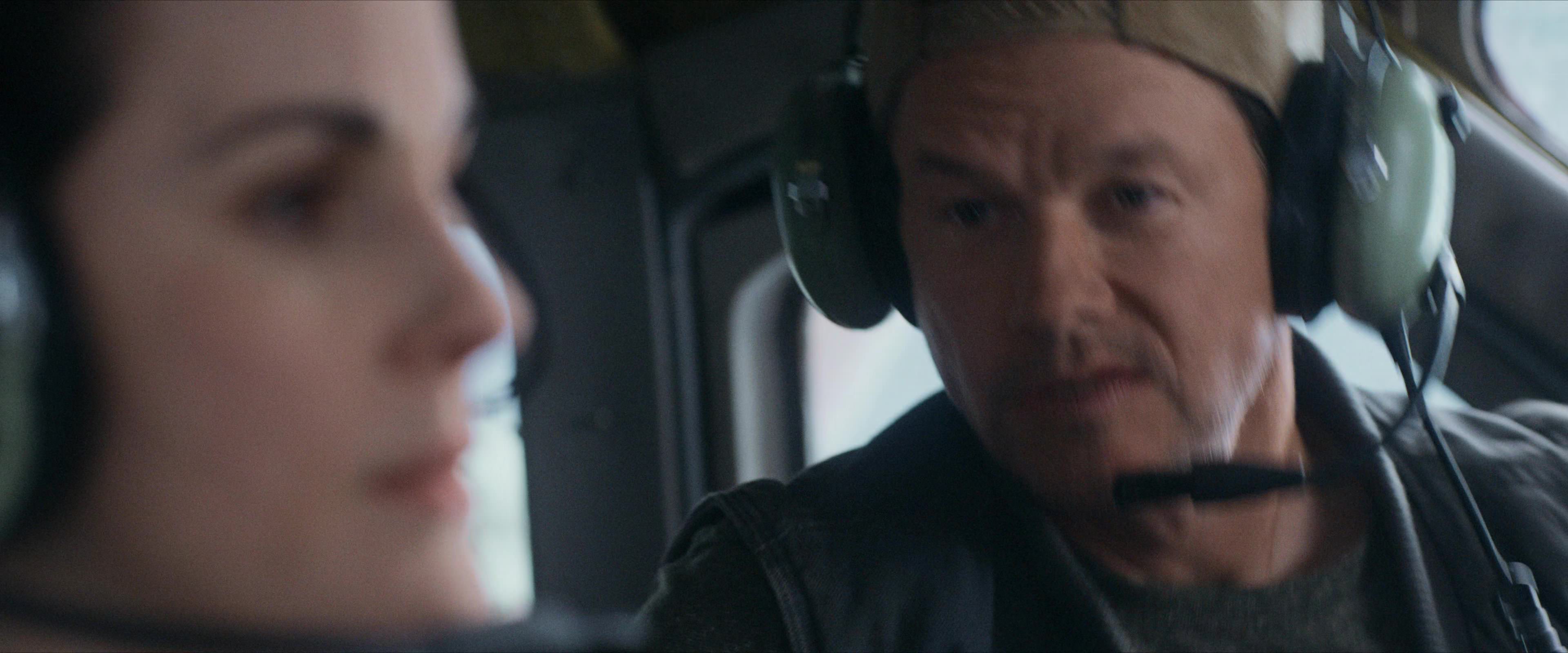 Flight Risk (2025) [4K] screencap 2136