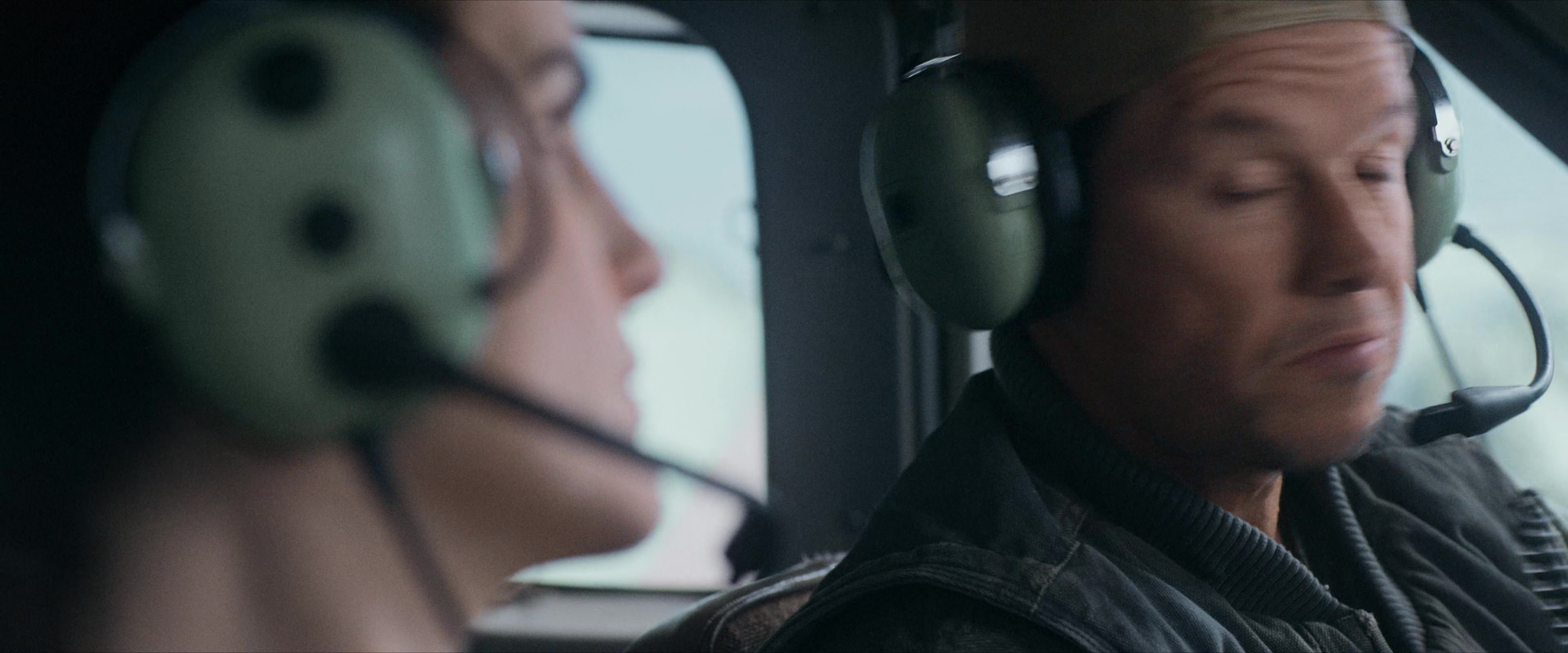 Flight Risk (2025) [4K] screencap 2154