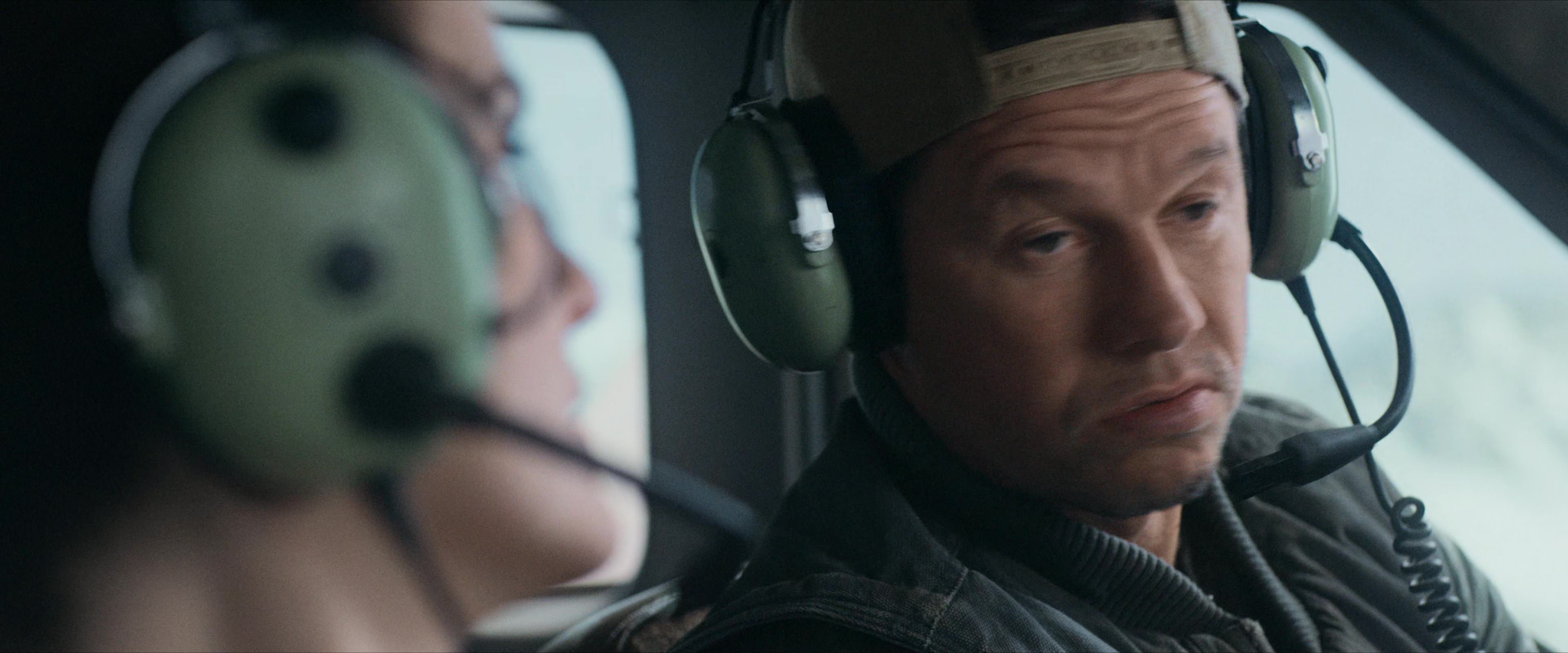 Flight Risk (2025) [4K] HD screenshot 2174