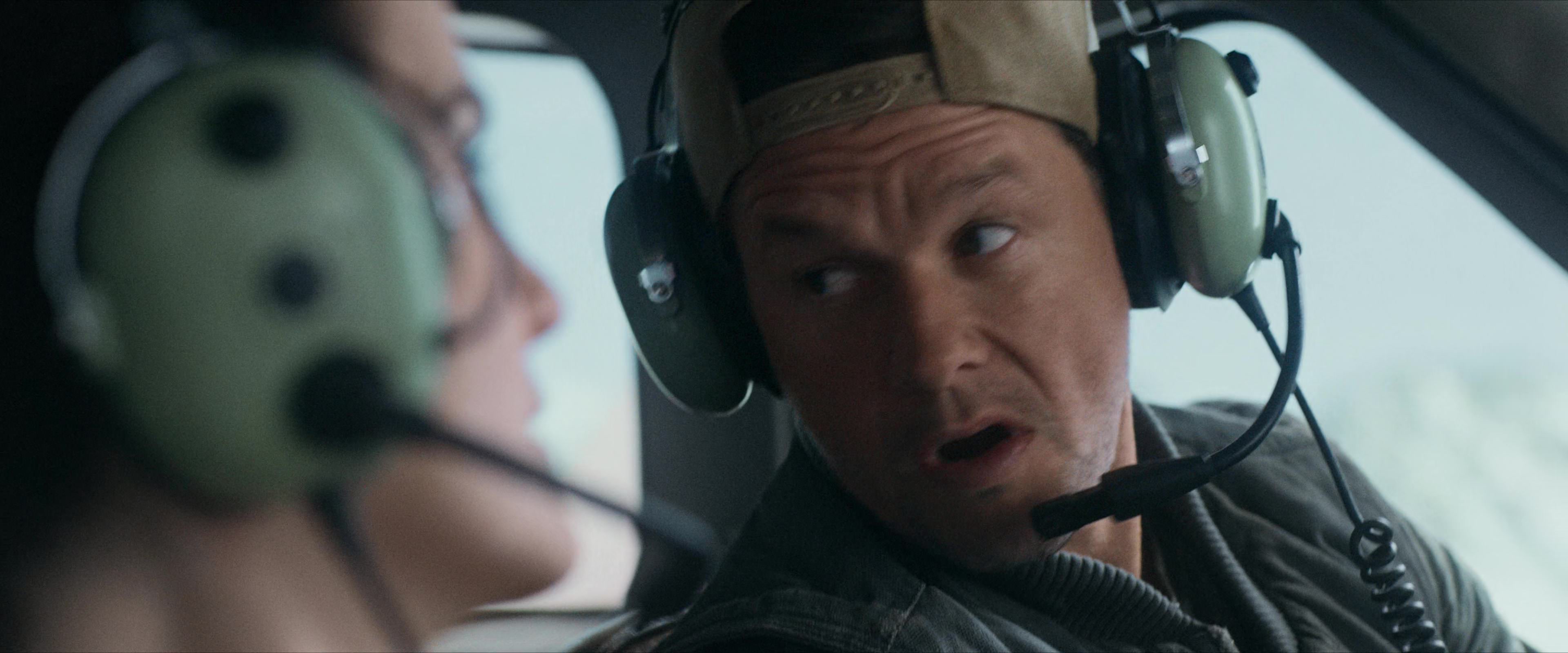 Flight Risk (2025) [4K] HD screenshot 2177