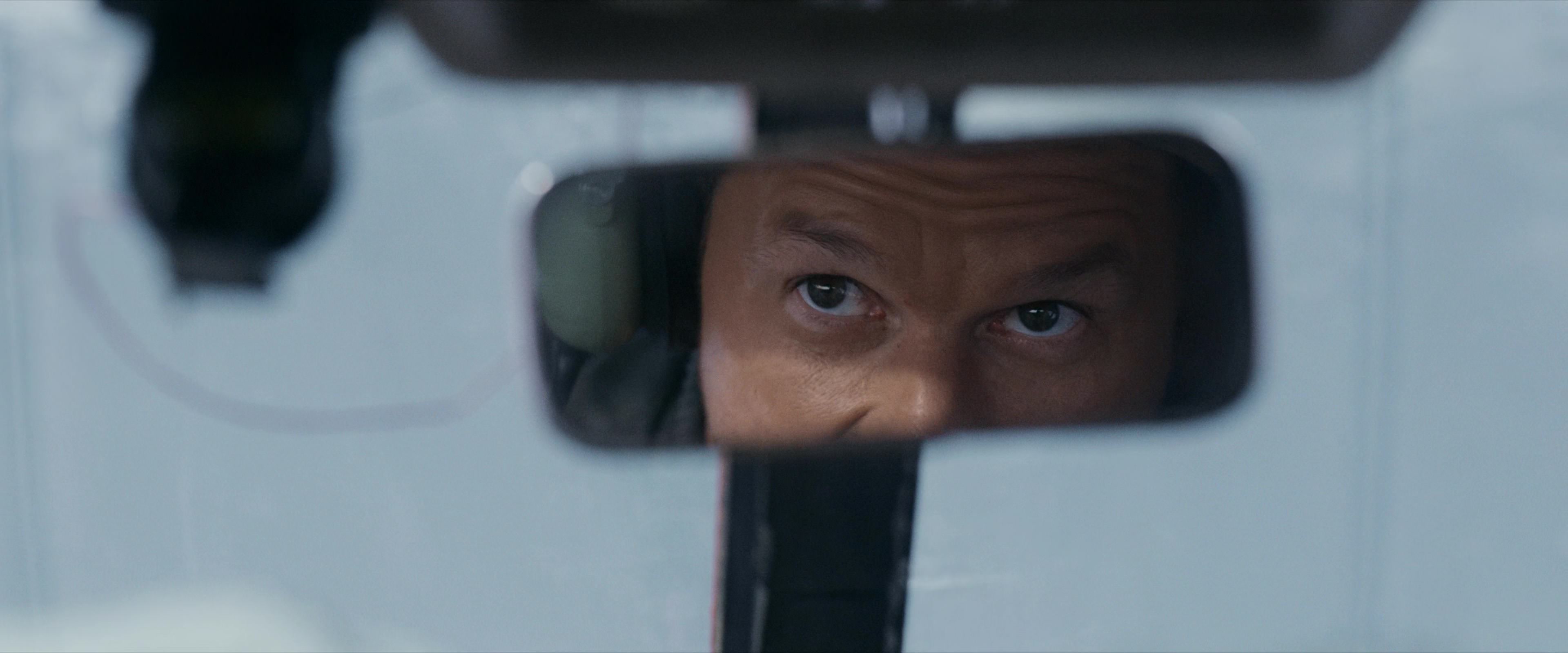 Flight Risk (2025) [4K] HD screenshot 2201
