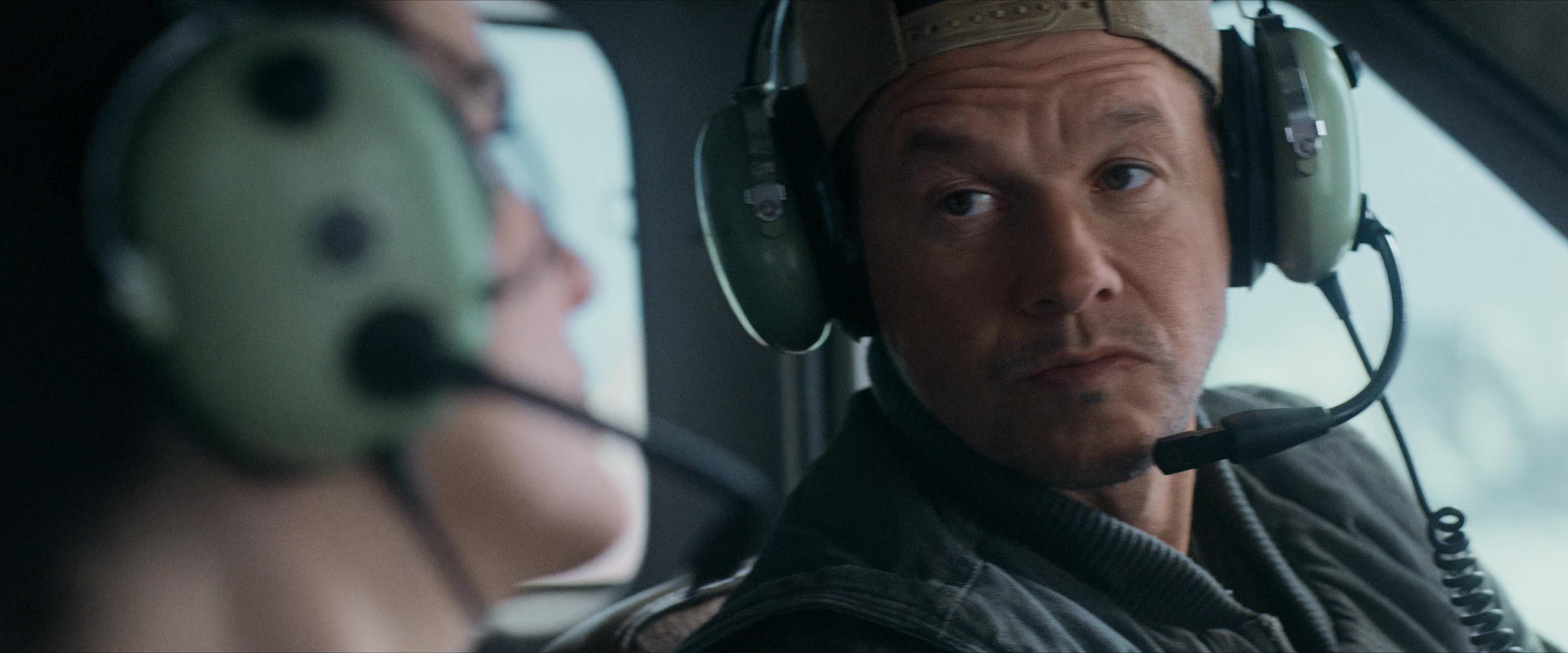 Flight Risk (2025) [4K] HD screenshot 2234