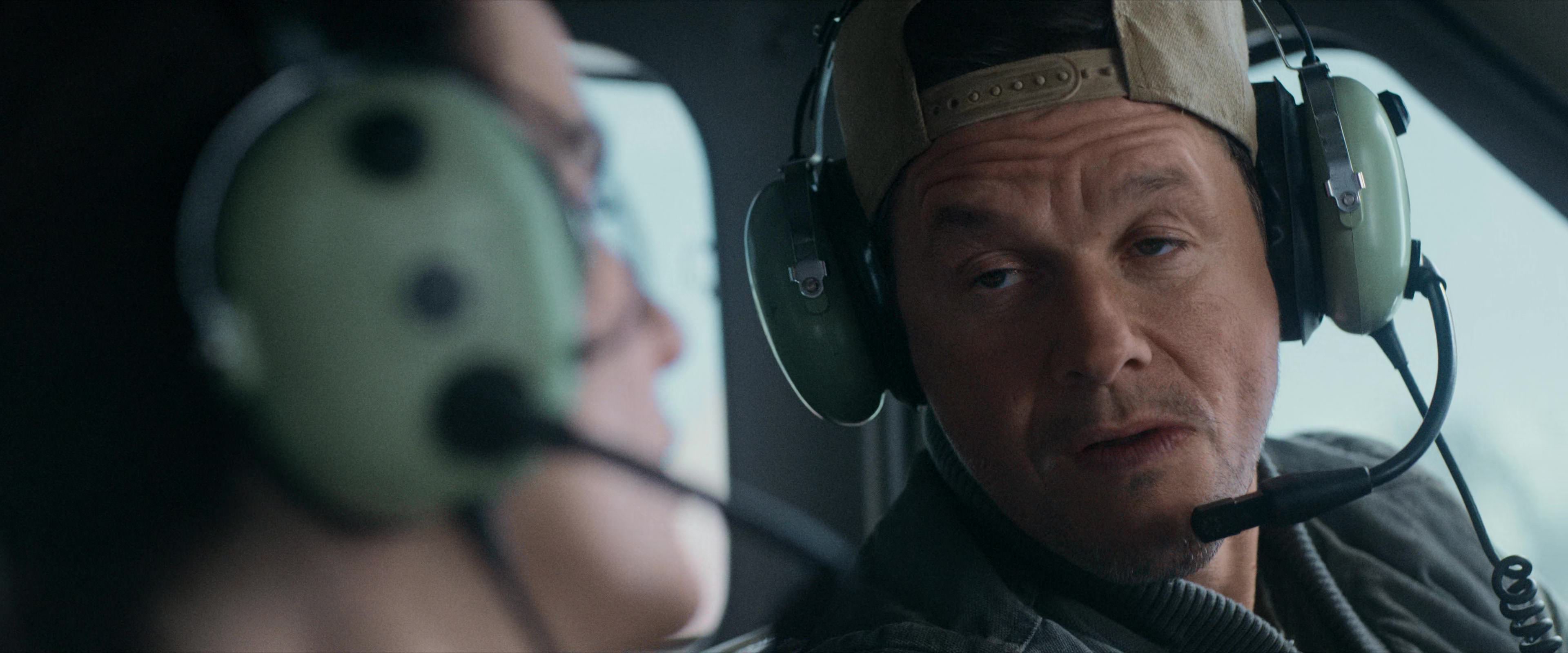 Flight Risk (2025) [4K] HD screenshot 2237