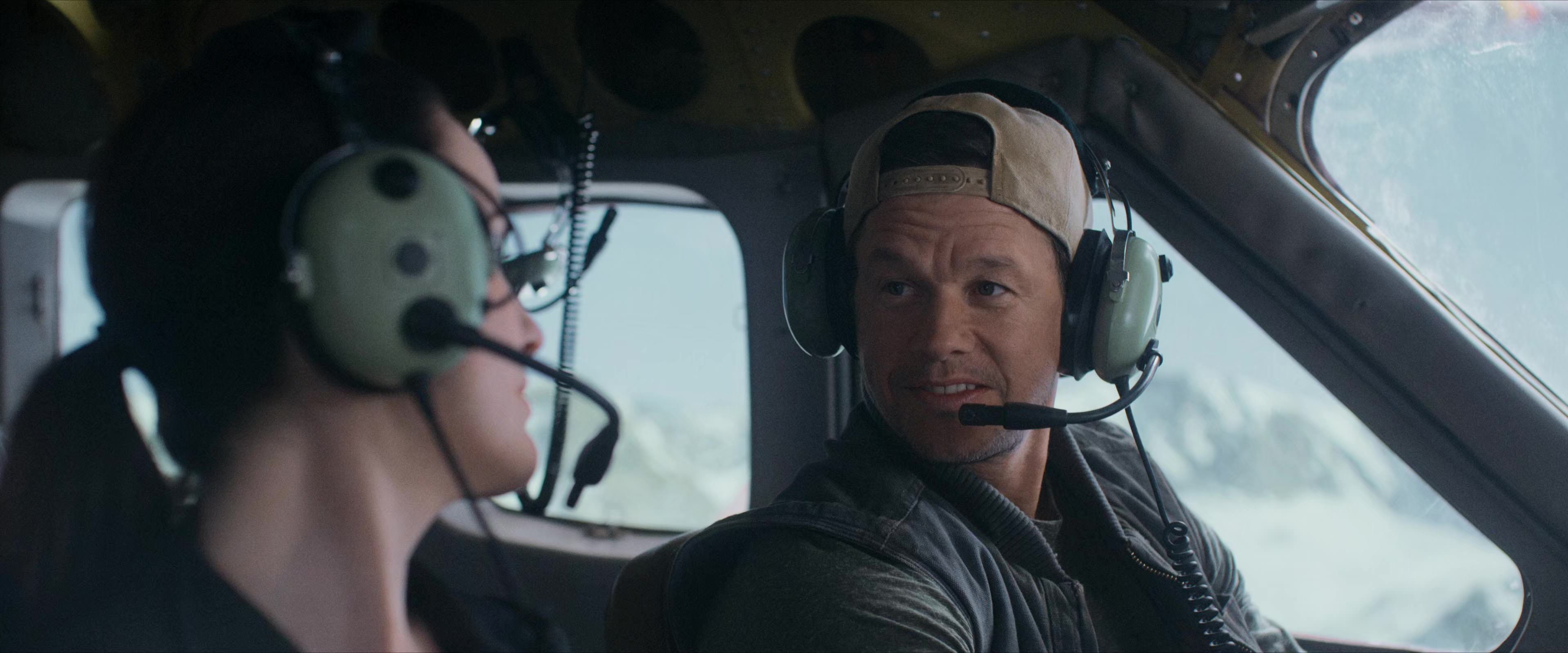 Flight Risk (2025) [4K] movie still 2251
