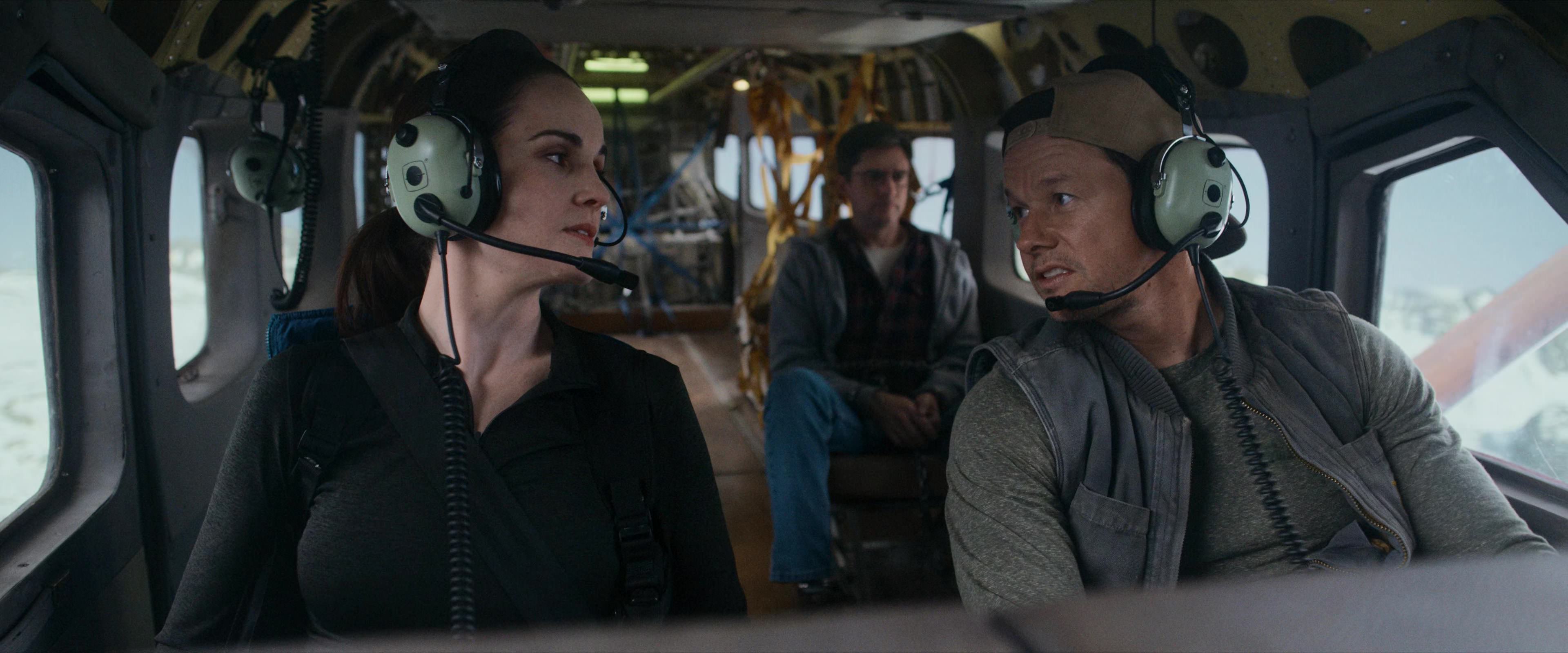 Flight Risk (2025) [4K] HD screenshot 2264