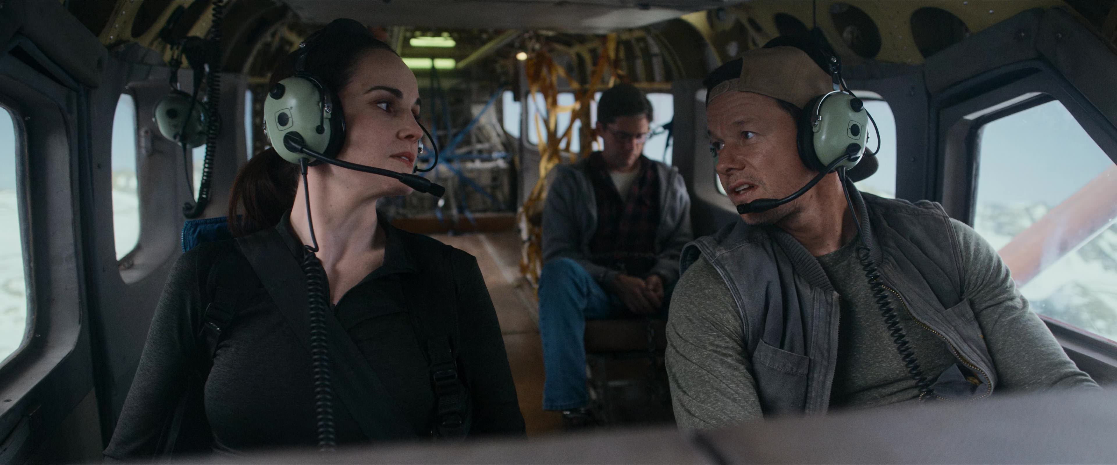 Flight Risk (2025) [4K] HD screenshot 2267