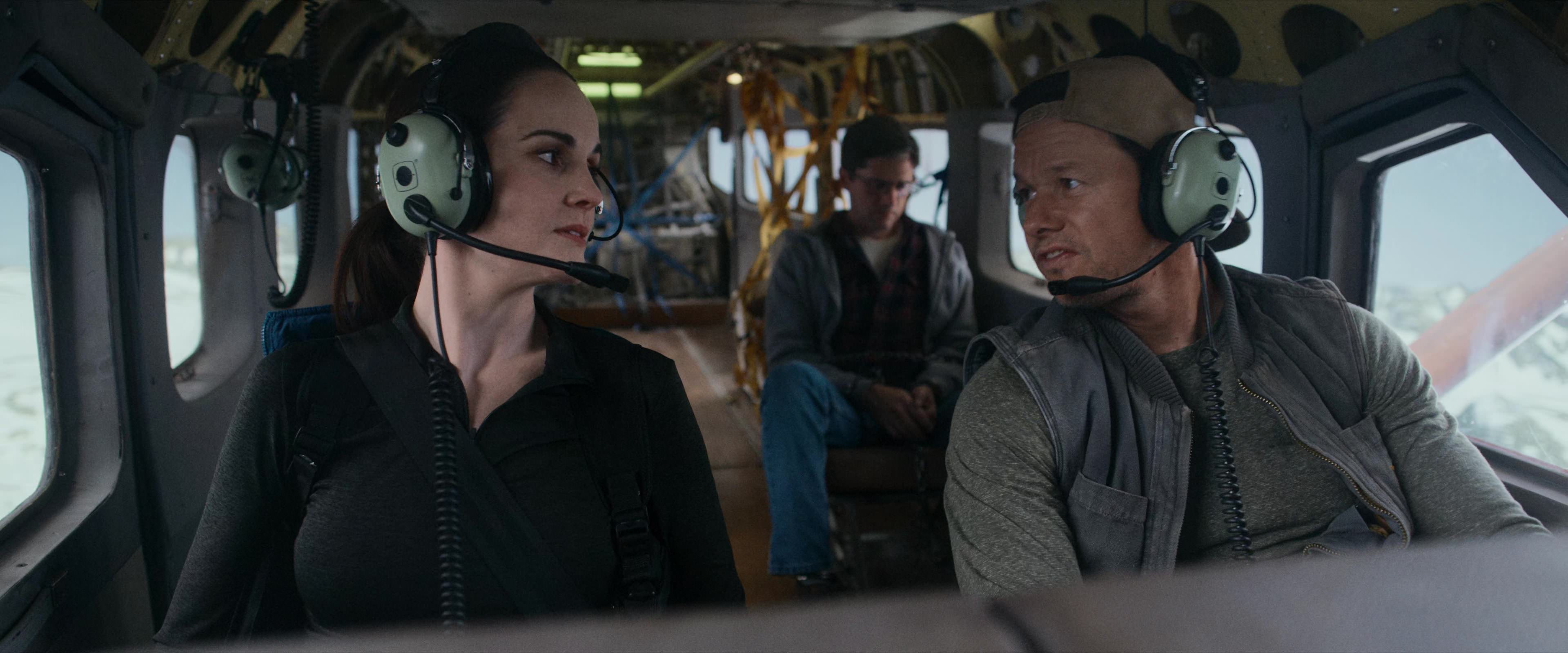 Flight Risk (2025) [4K] screencap 2268