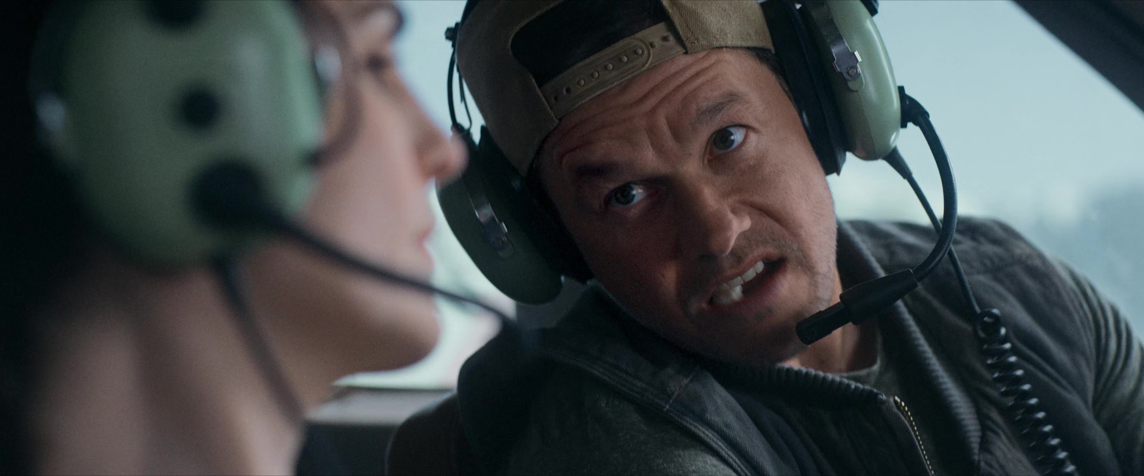 Flight Risk (2025) [4K] screencap 2283