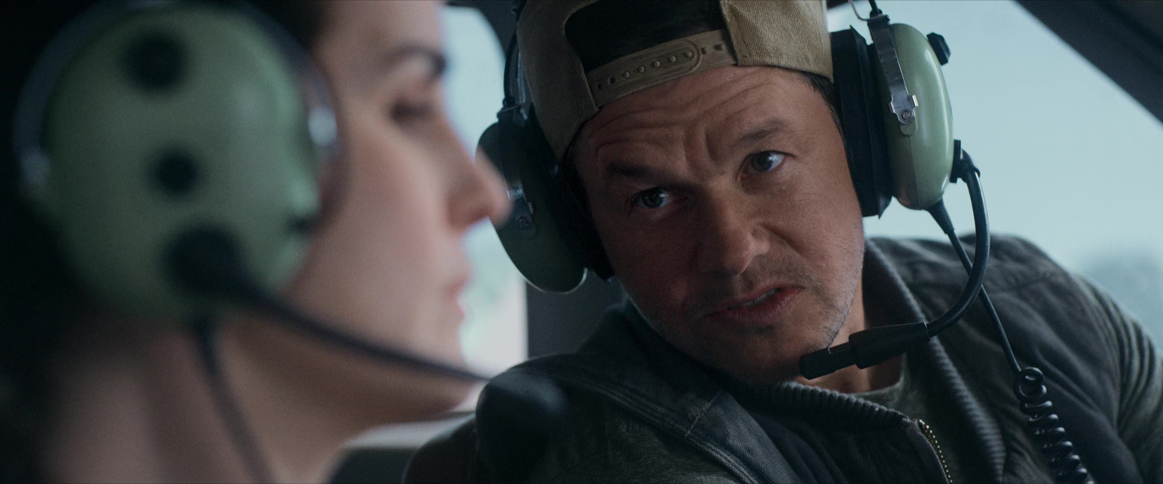 Flight Risk (2025) [4K] screencap 2286