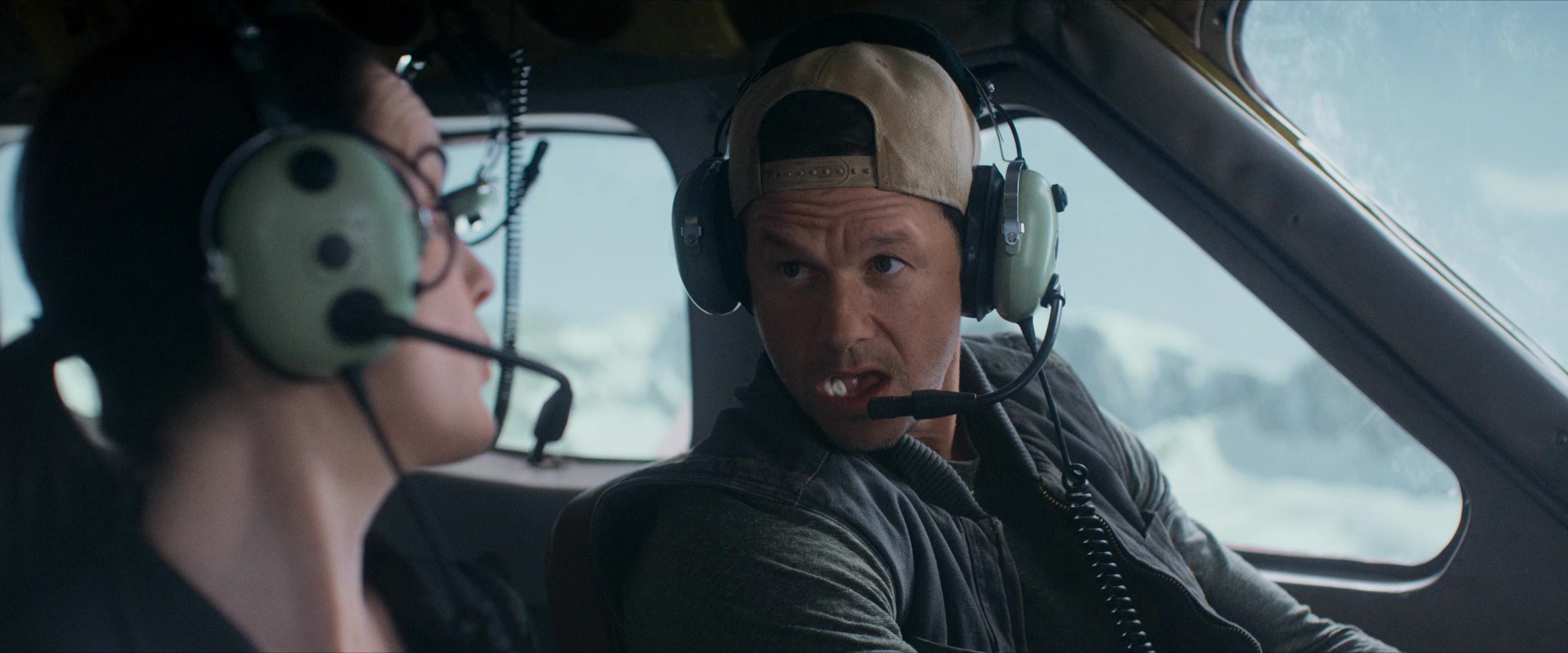 Flight Risk (2025) [4K] movie still 2305