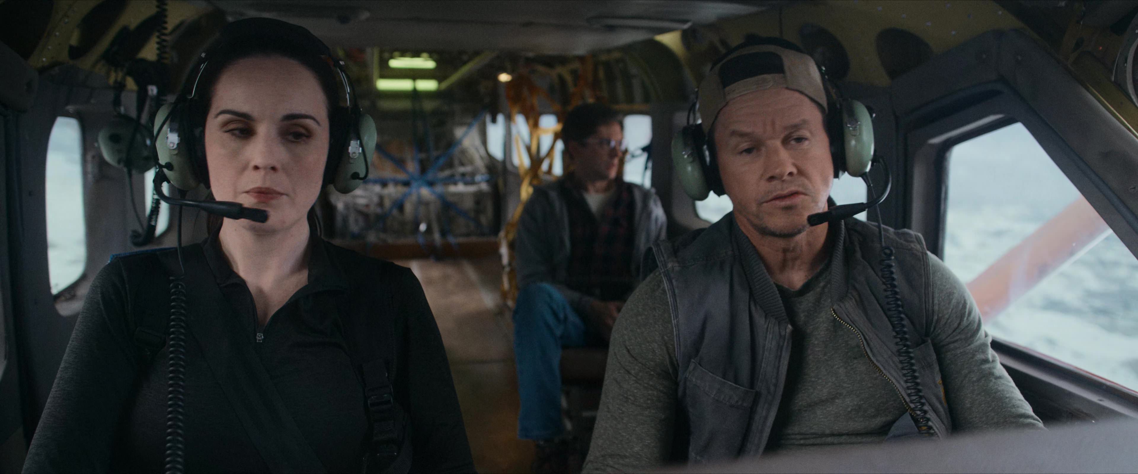 Flight Risk (2025) [4K] screencap 2322