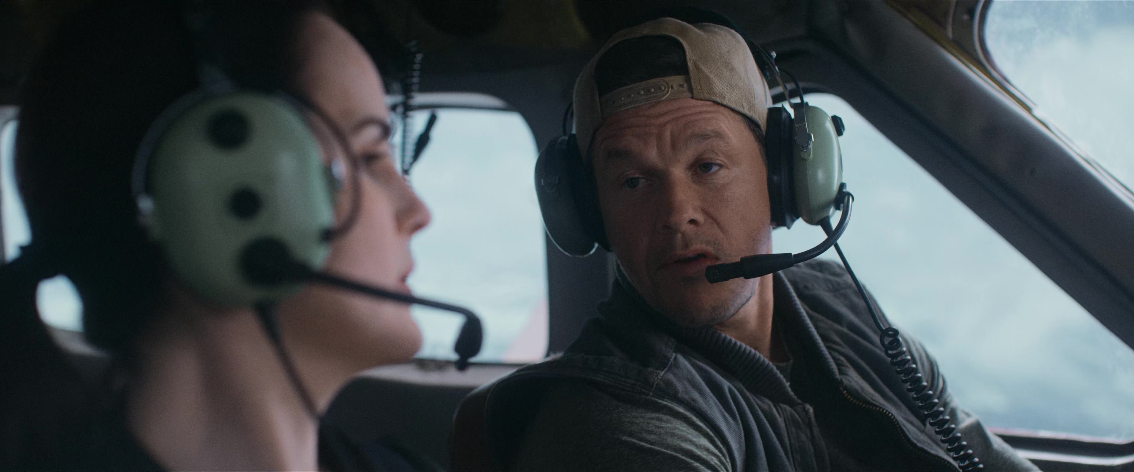 Flight Risk (2025) [4K] HD screenshot 2348