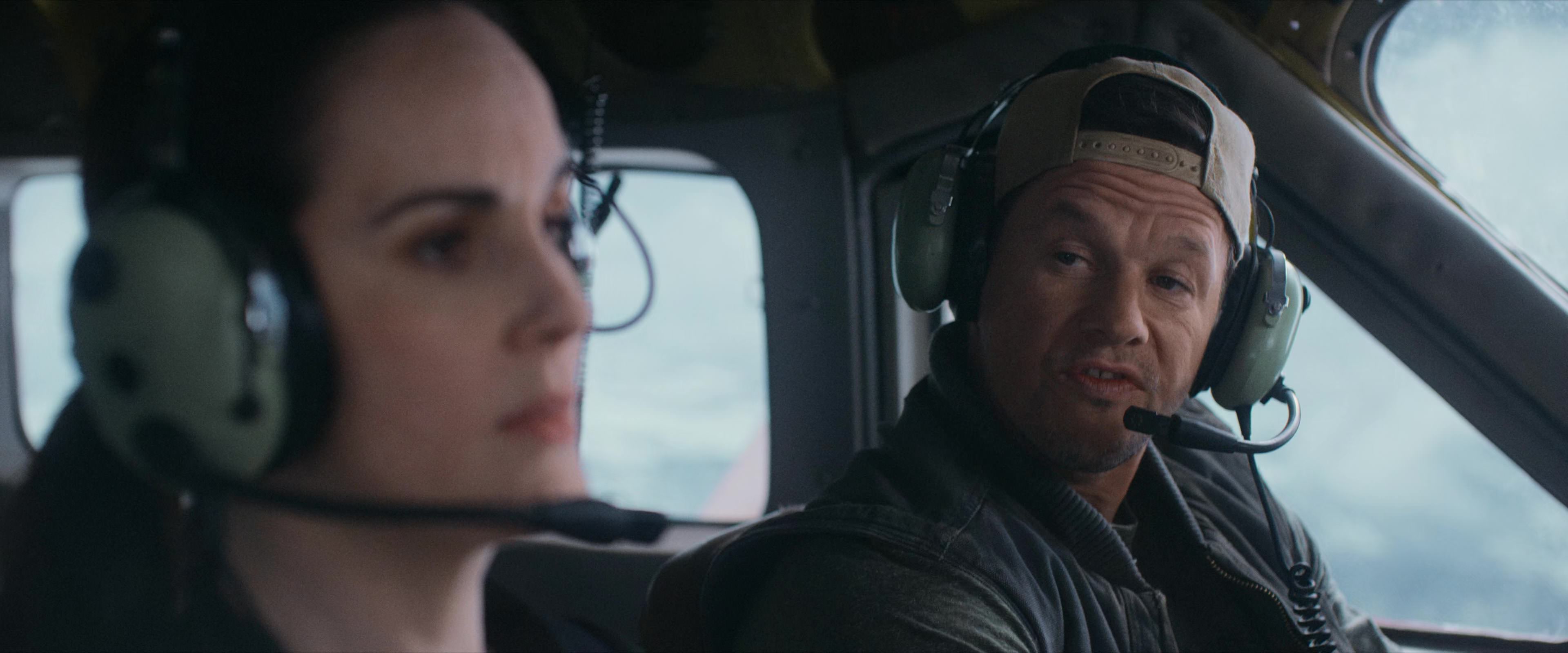 Flight Risk (2025) [4K] HD screenshot 2351