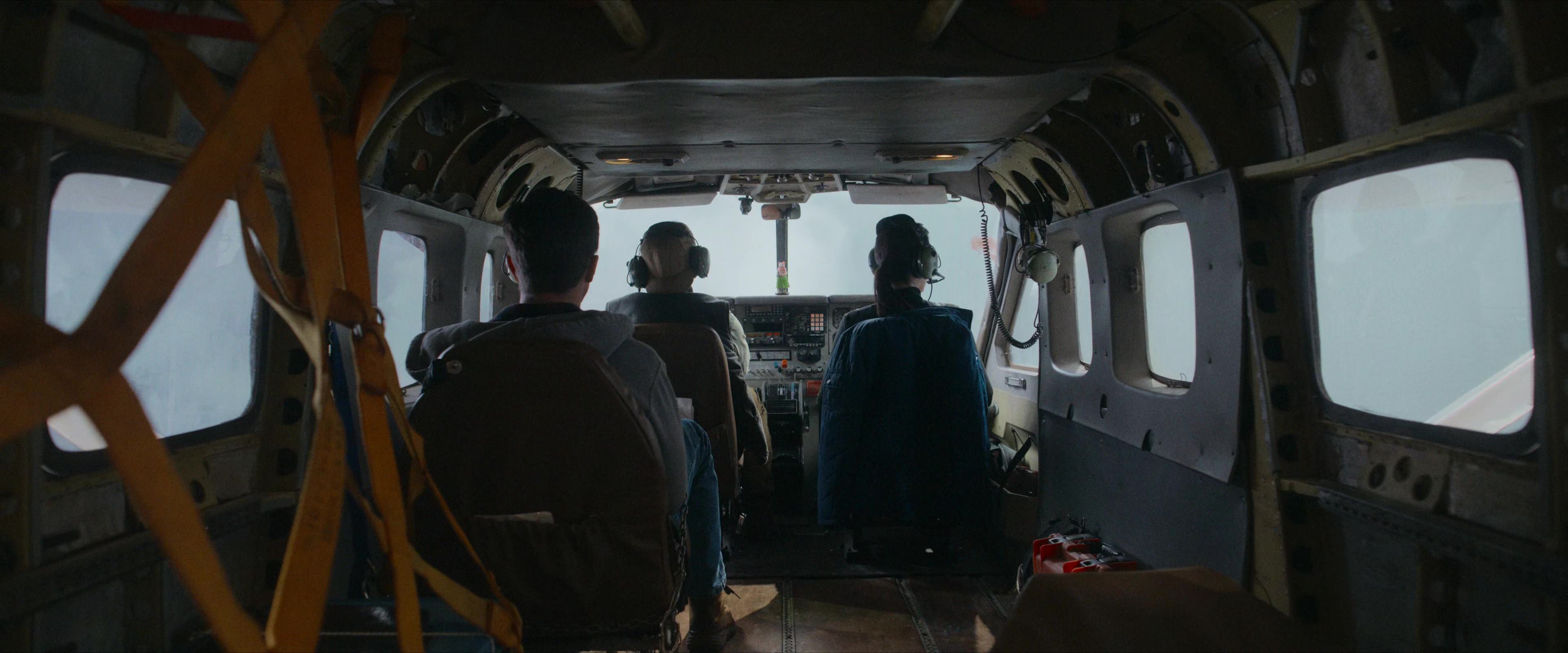 Flight Risk (2025) [4K] HD screenshot 2402