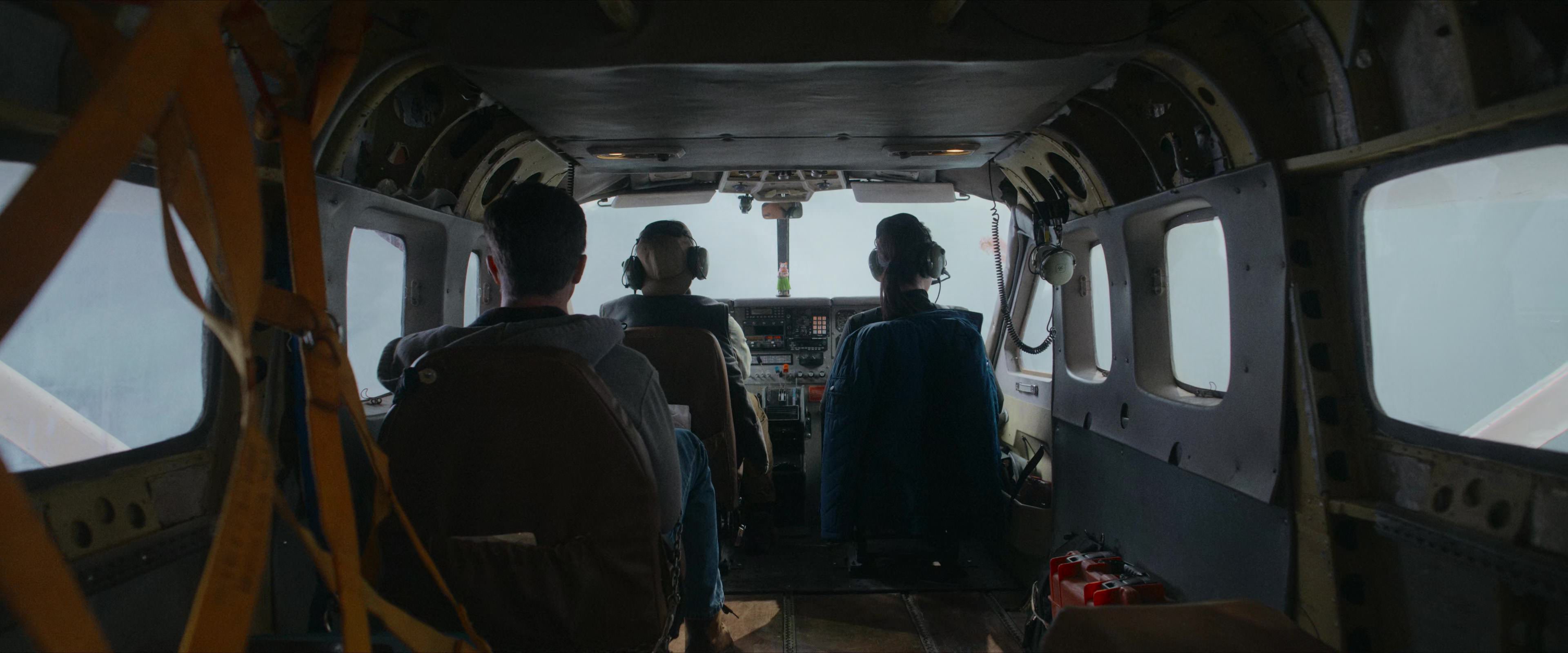 Flight Risk (2025) [4K] HD screenshot 2405