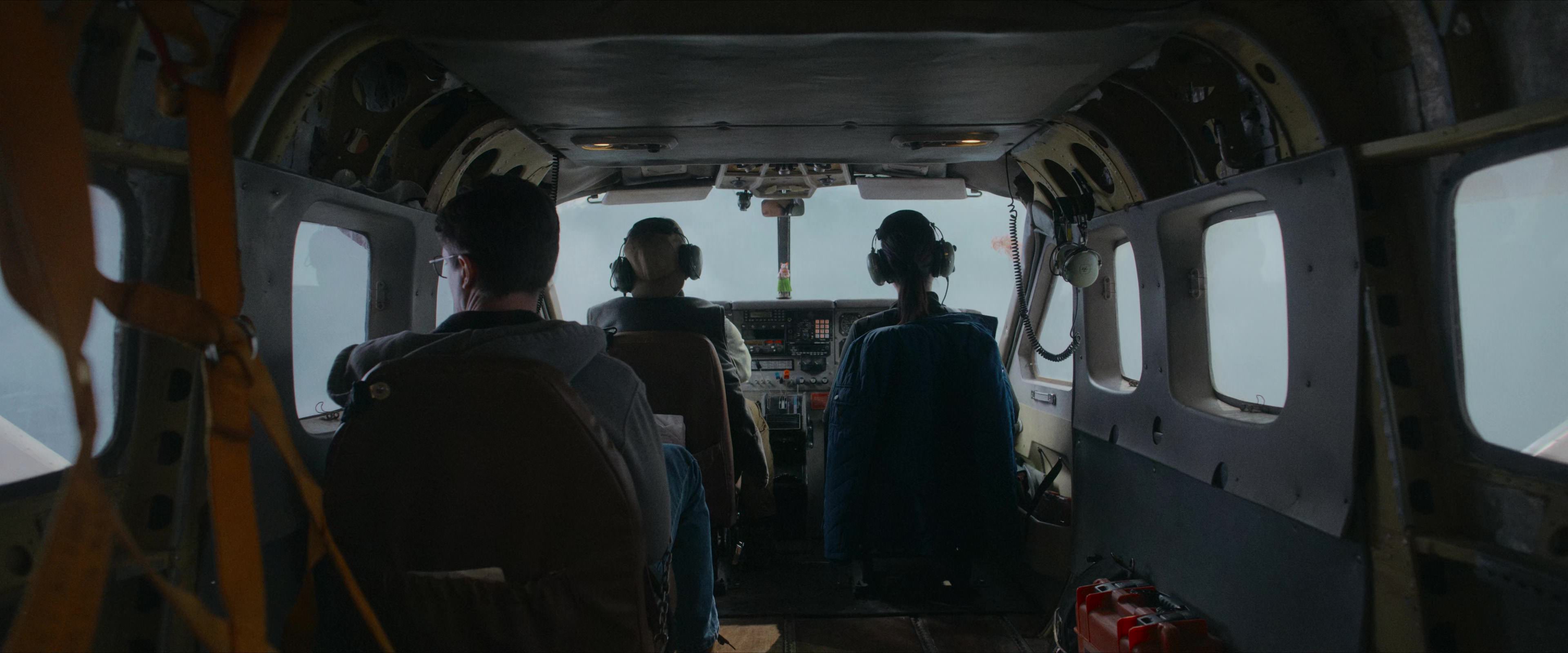 Flight Risk (2025) [4K] screencap 2409
