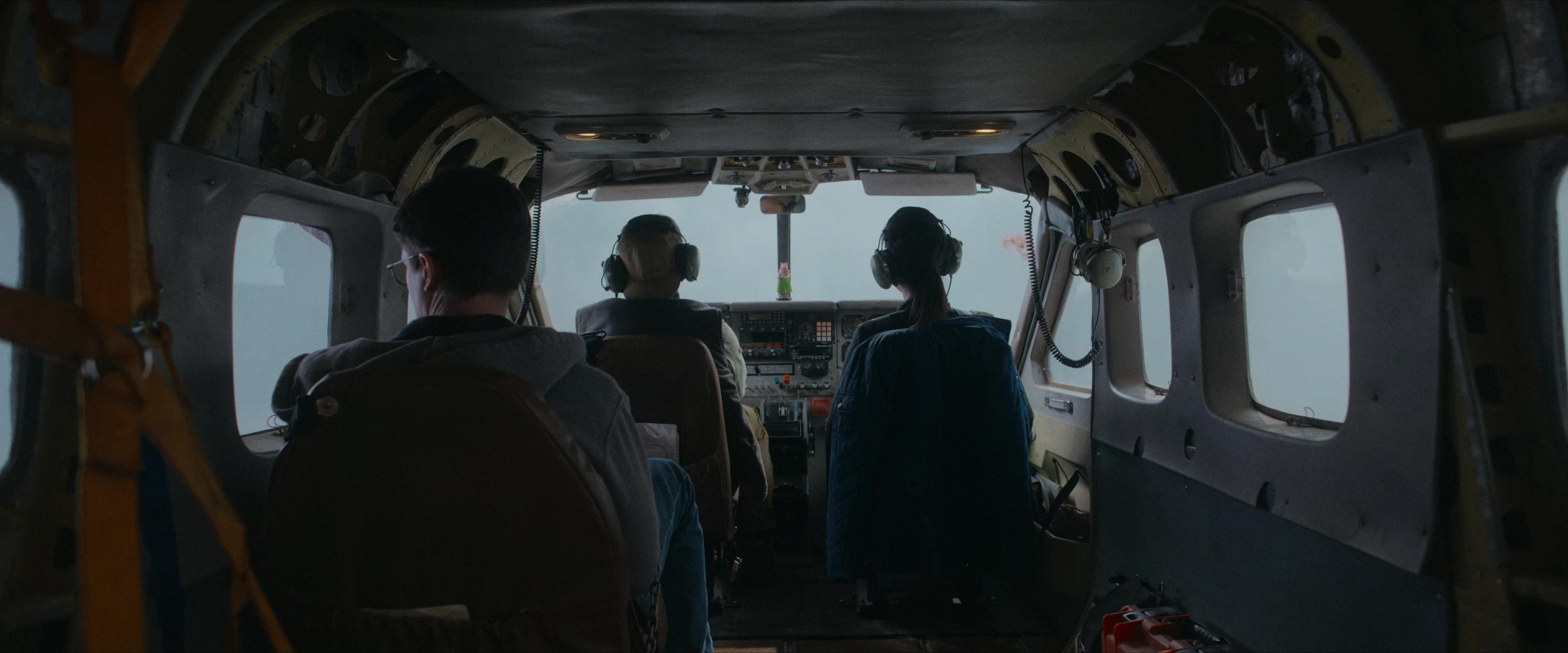 Flight Risk (2025) [4K] screencap 2412
