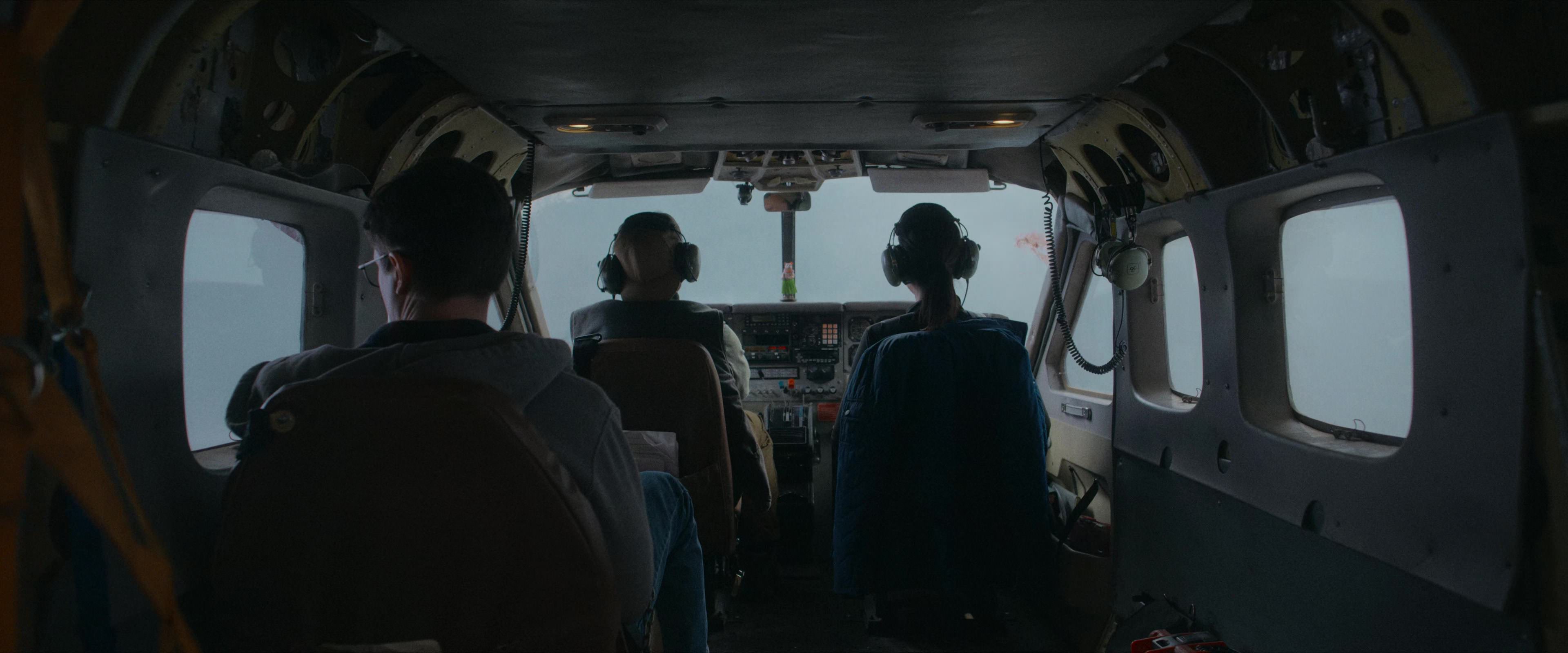 Flight Risk (2025) [4K] screencap 2415
