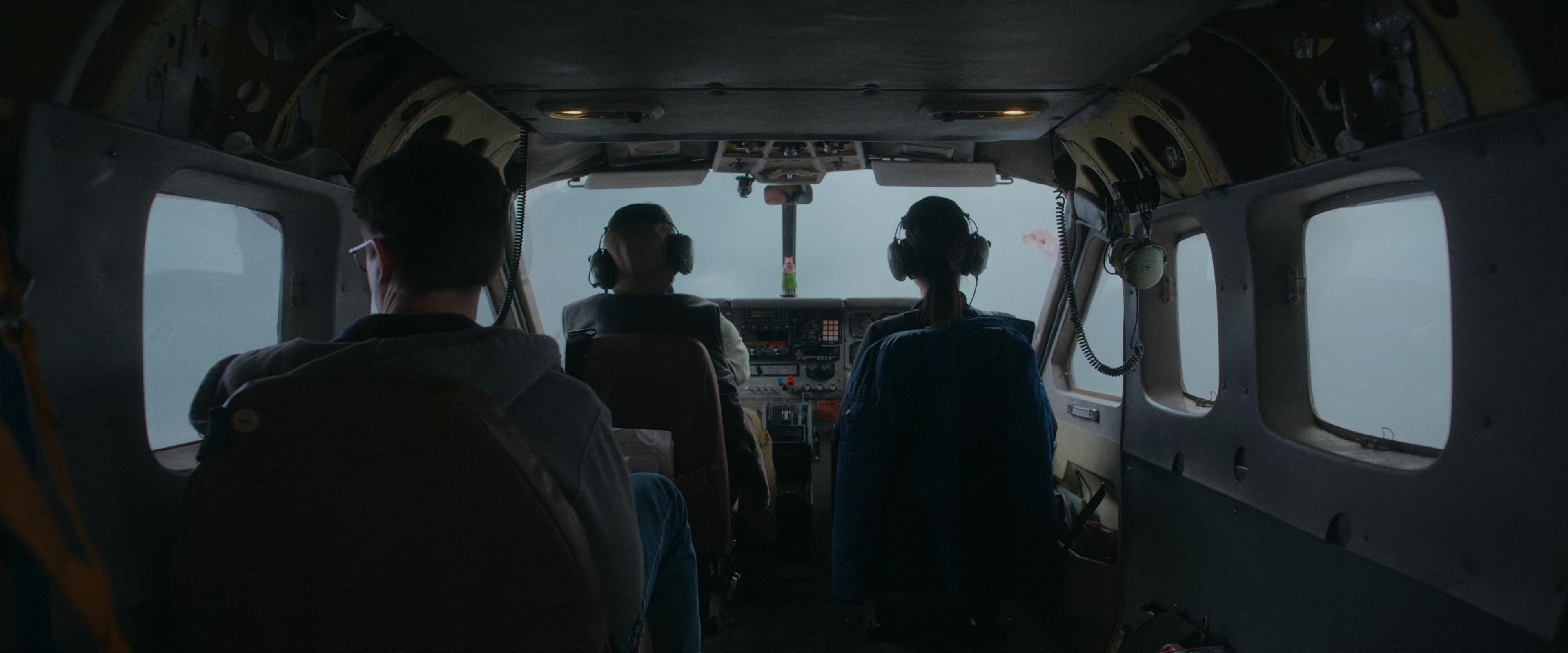 Flight Risk (2025) [4K] HD screenshot 2417