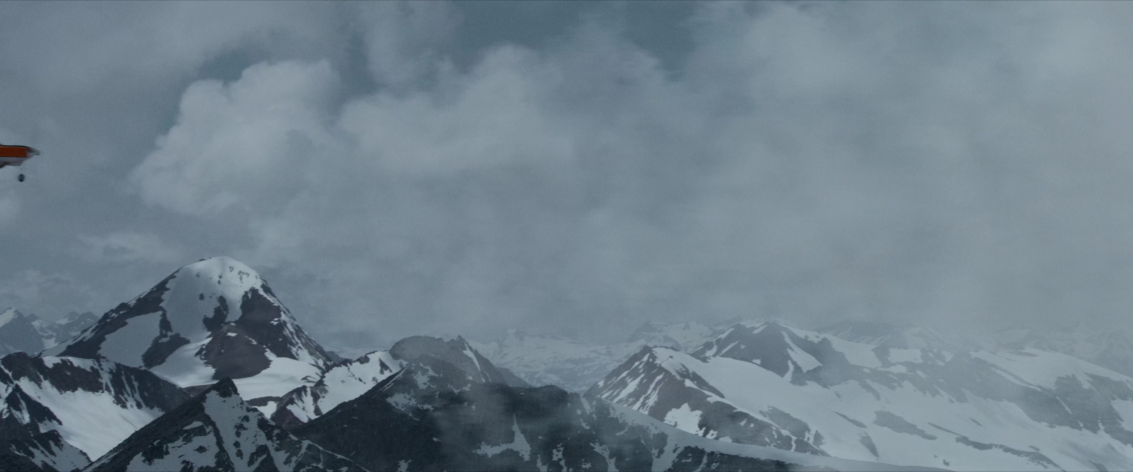 Flight Risk (2025) [4K] screencap 2418